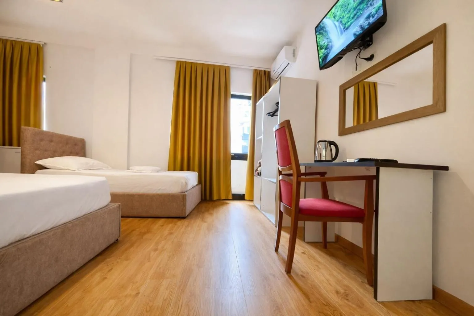 Photo of the whole room, Bed in Hotel Globo