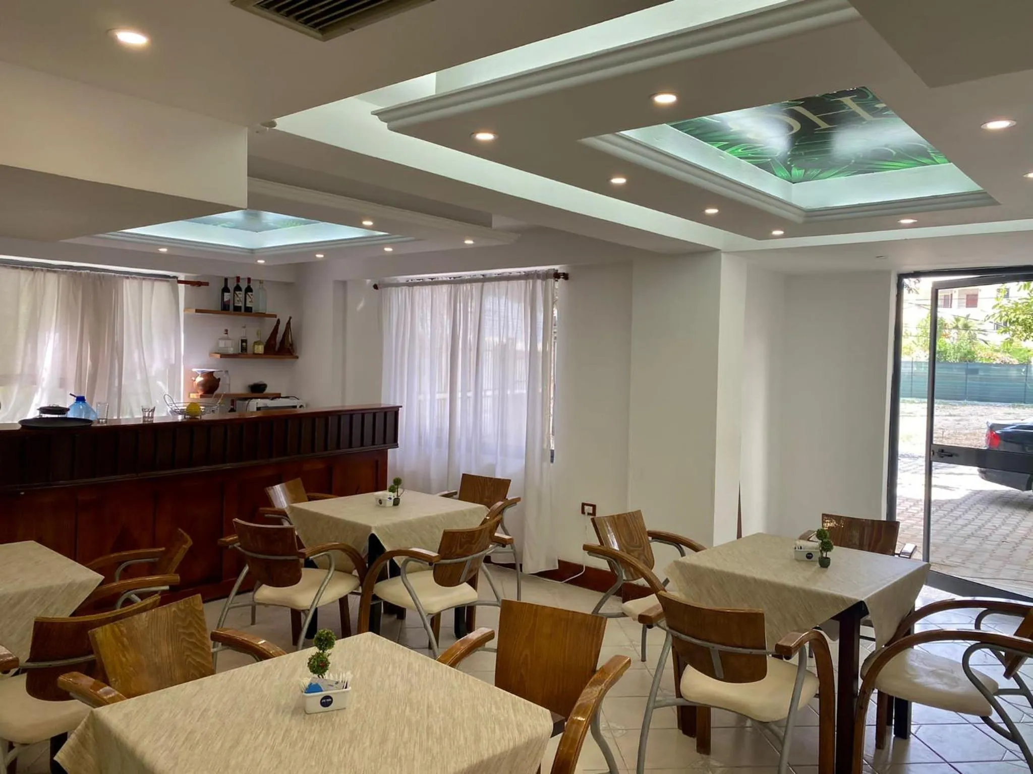 Restaurant/places to eat in Hotel Globo
