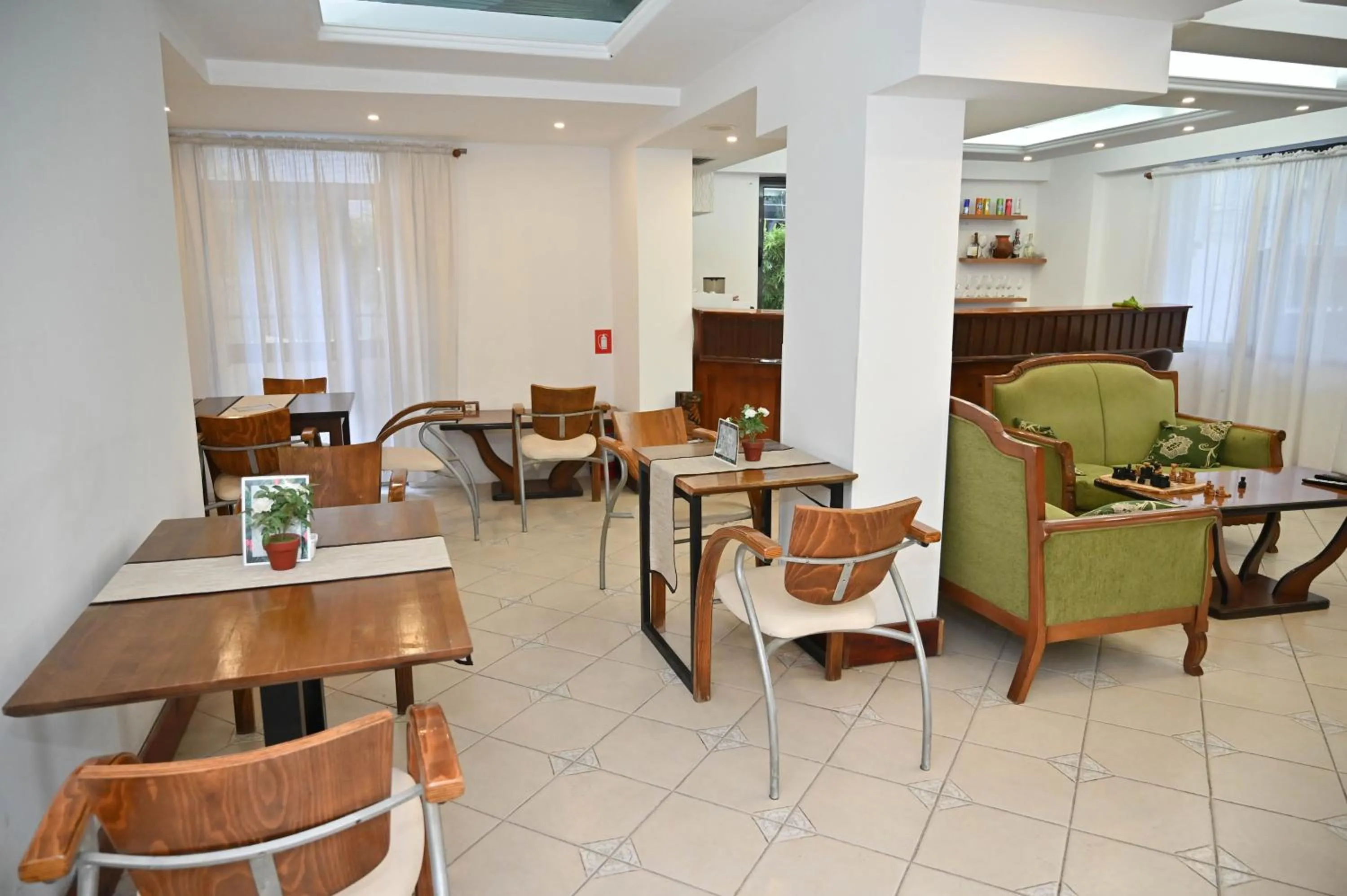 Restaurant/places to eat in Hotel Globo