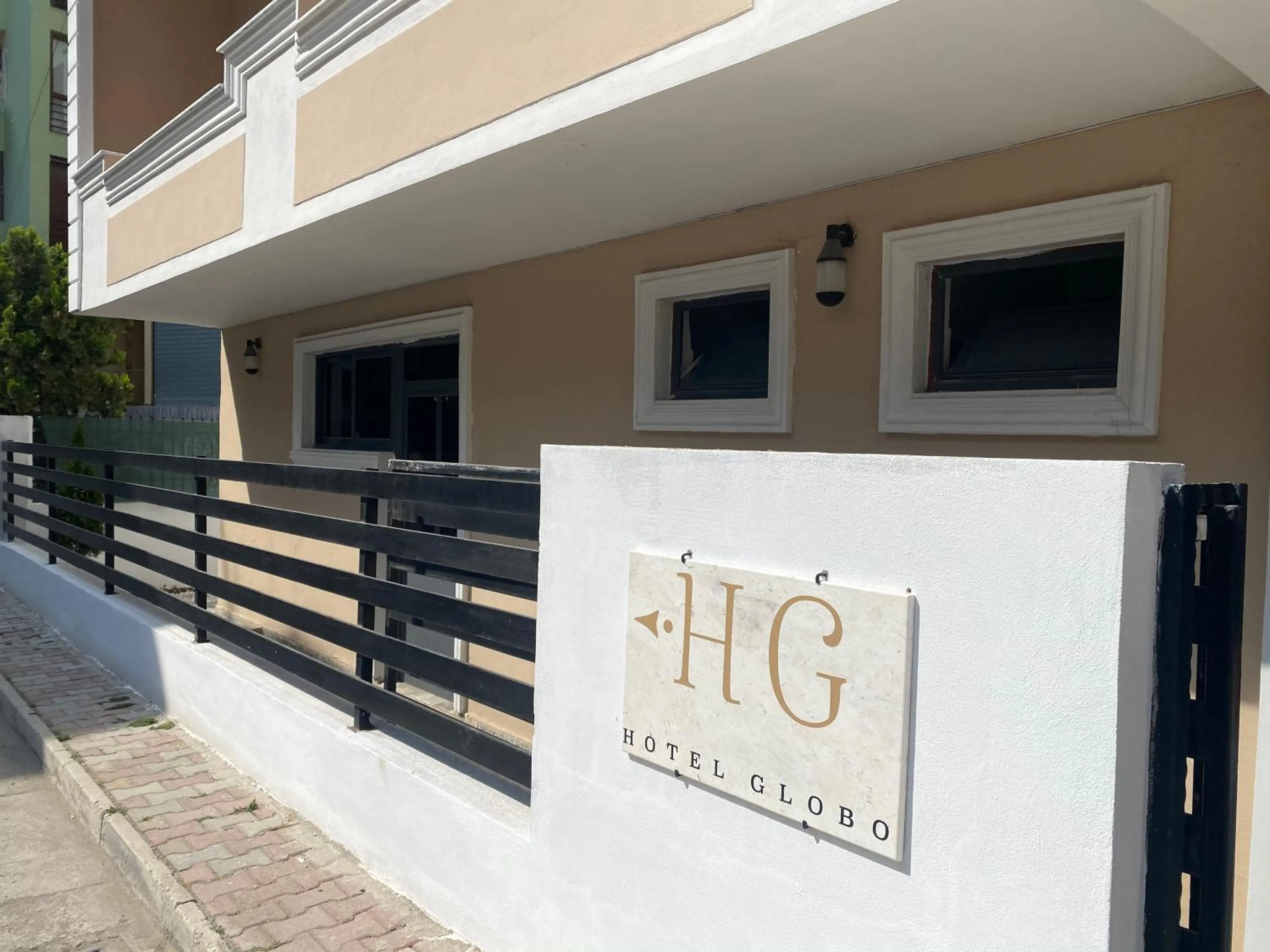 Facade/entrance in Hotel Globo