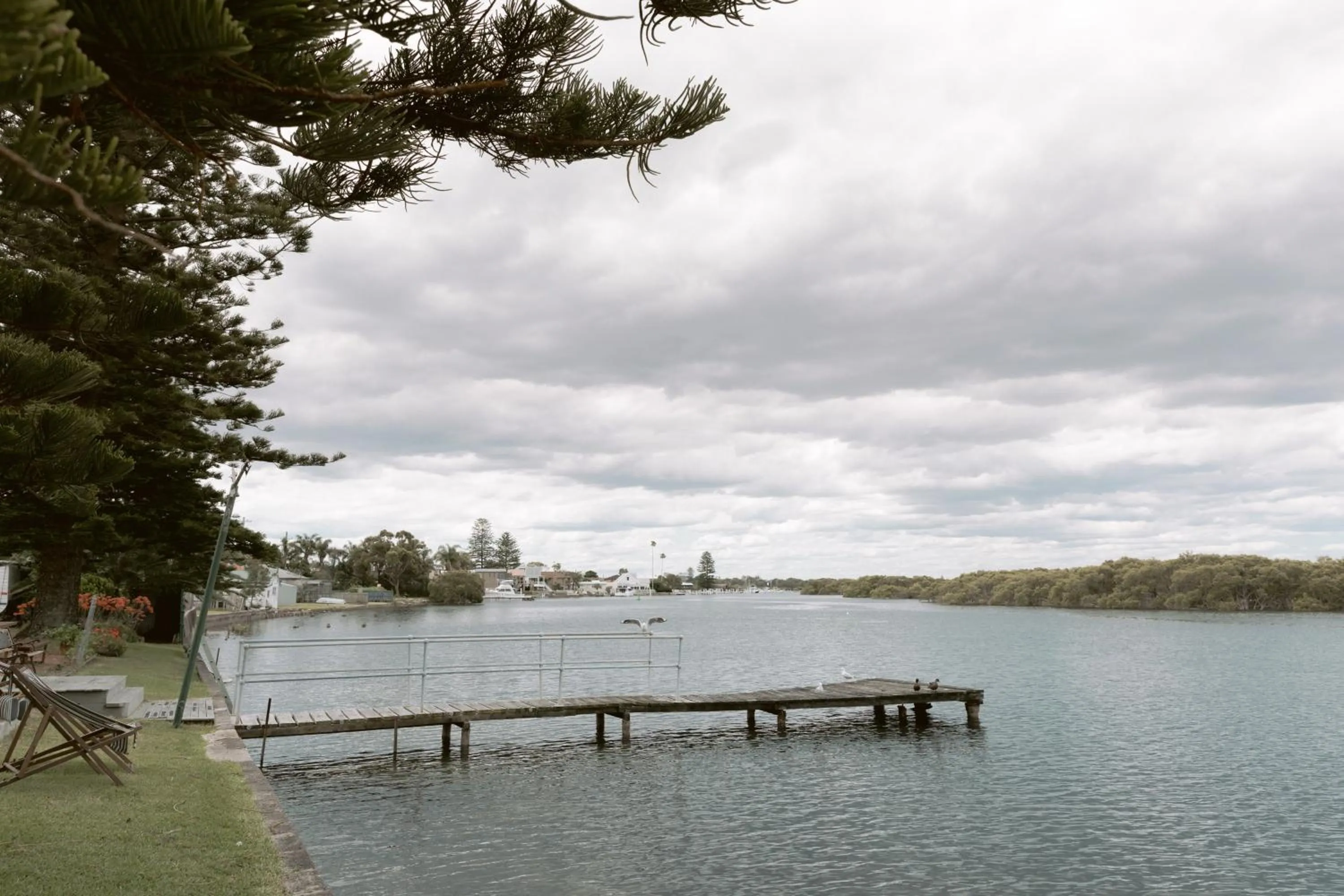 Black Swan Waterfront Motel