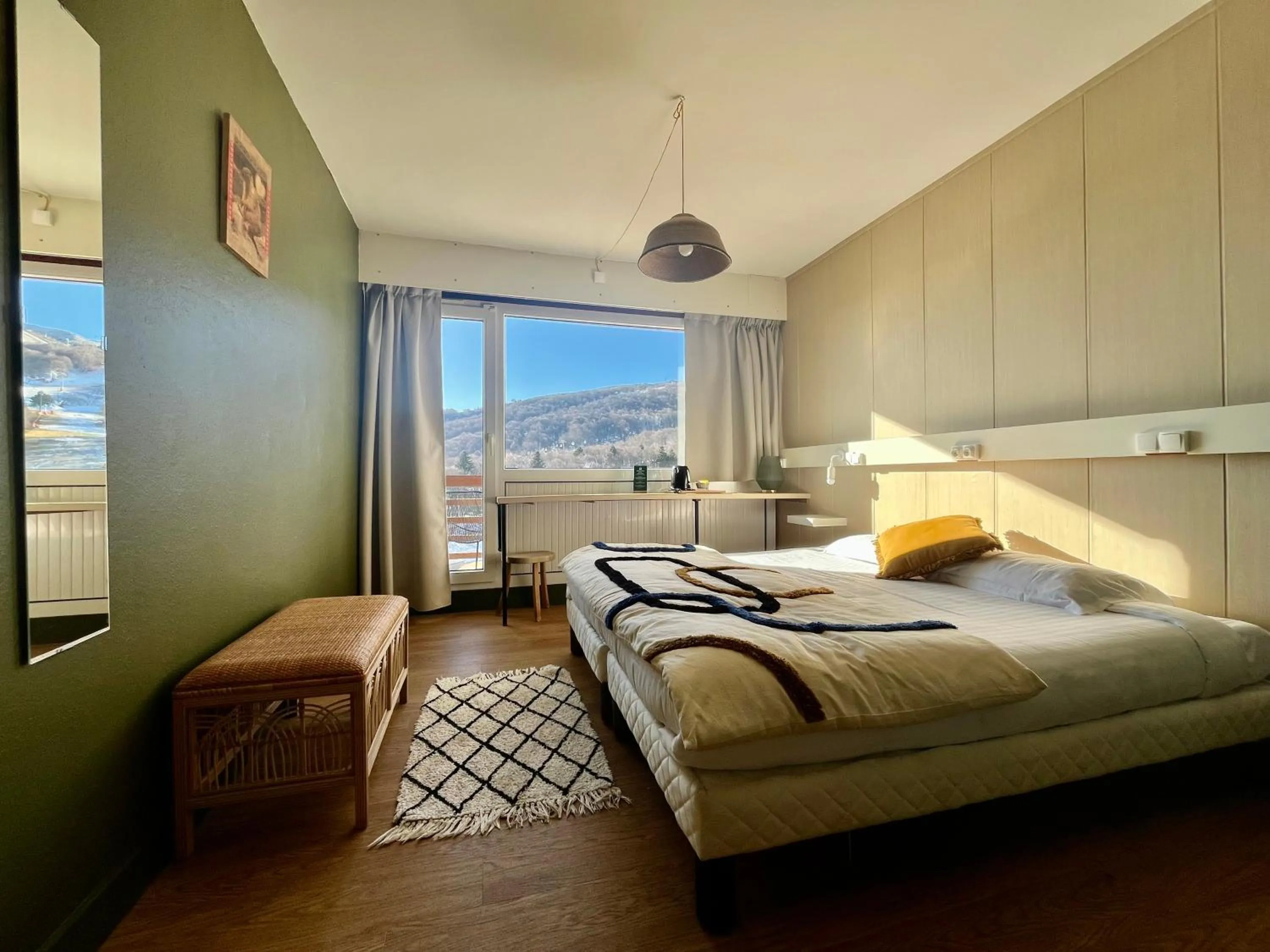 Bedroom in Hotel Perdrix