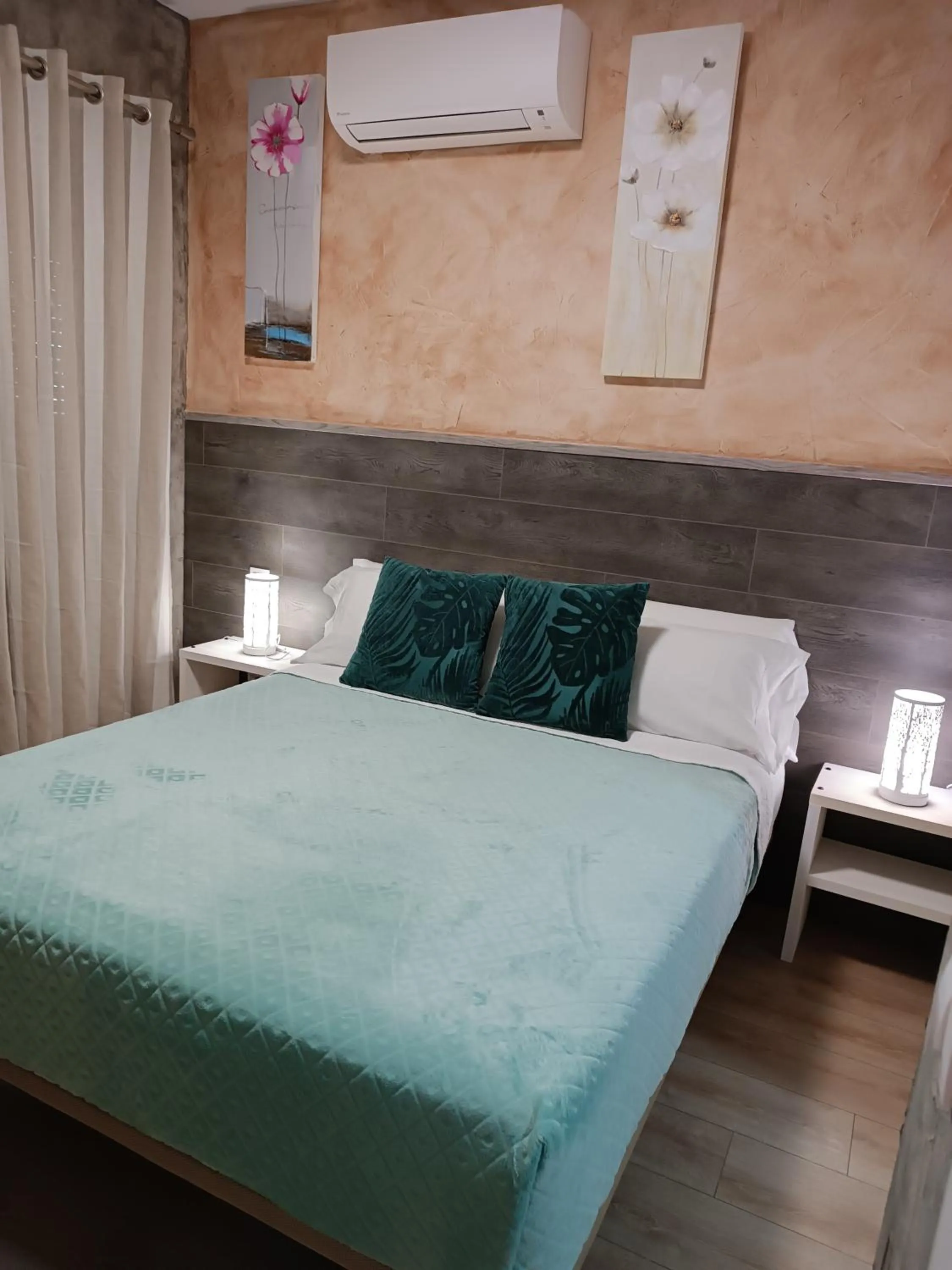 Bed in Hotel Alma Rosa