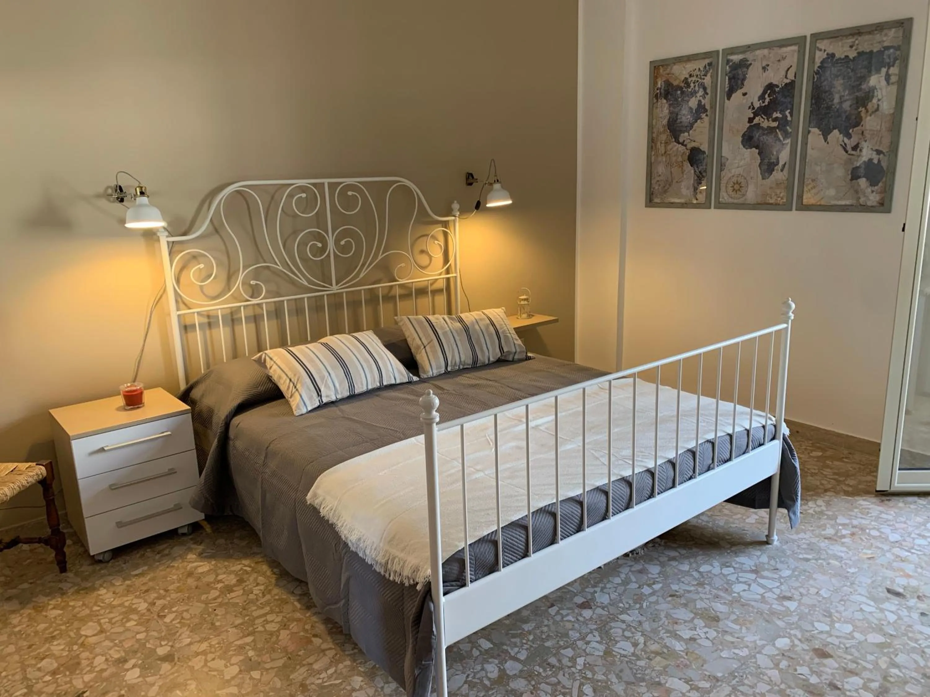 Two-Bedroom Deluxe Apartment in B&B Fiorisol