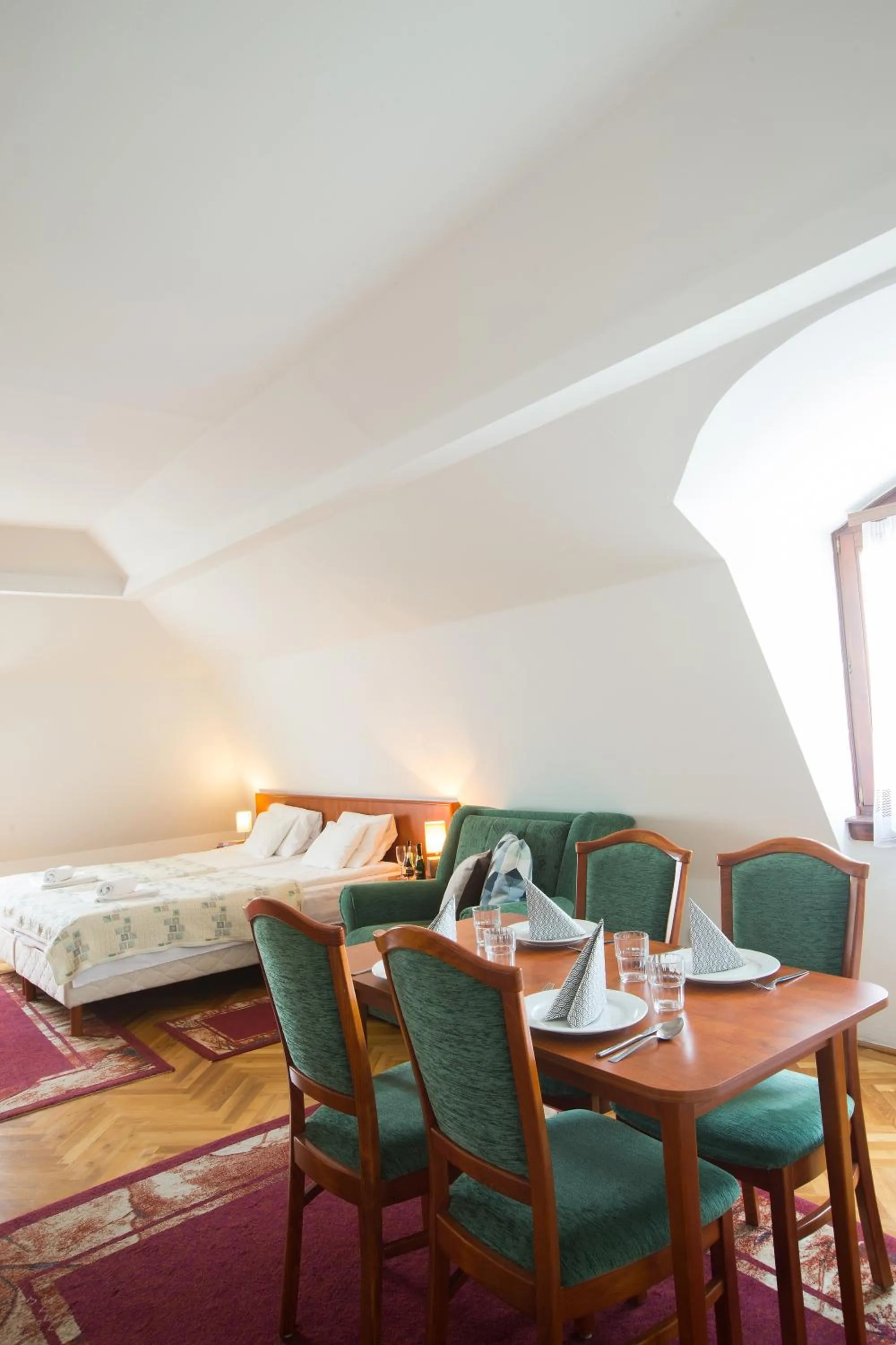 Dining area, Bed in HELIOS Hotel Apartments