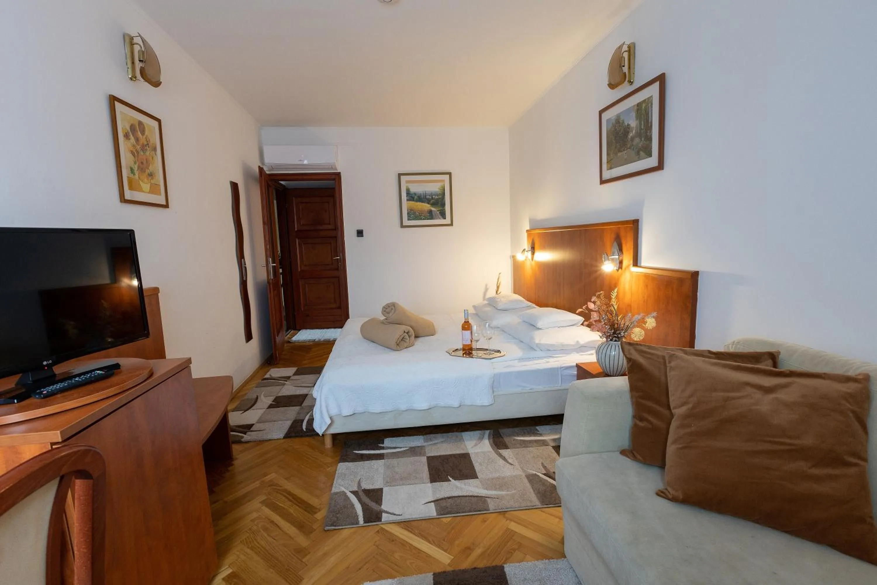 Bed in HELIOS Hotel Apartments