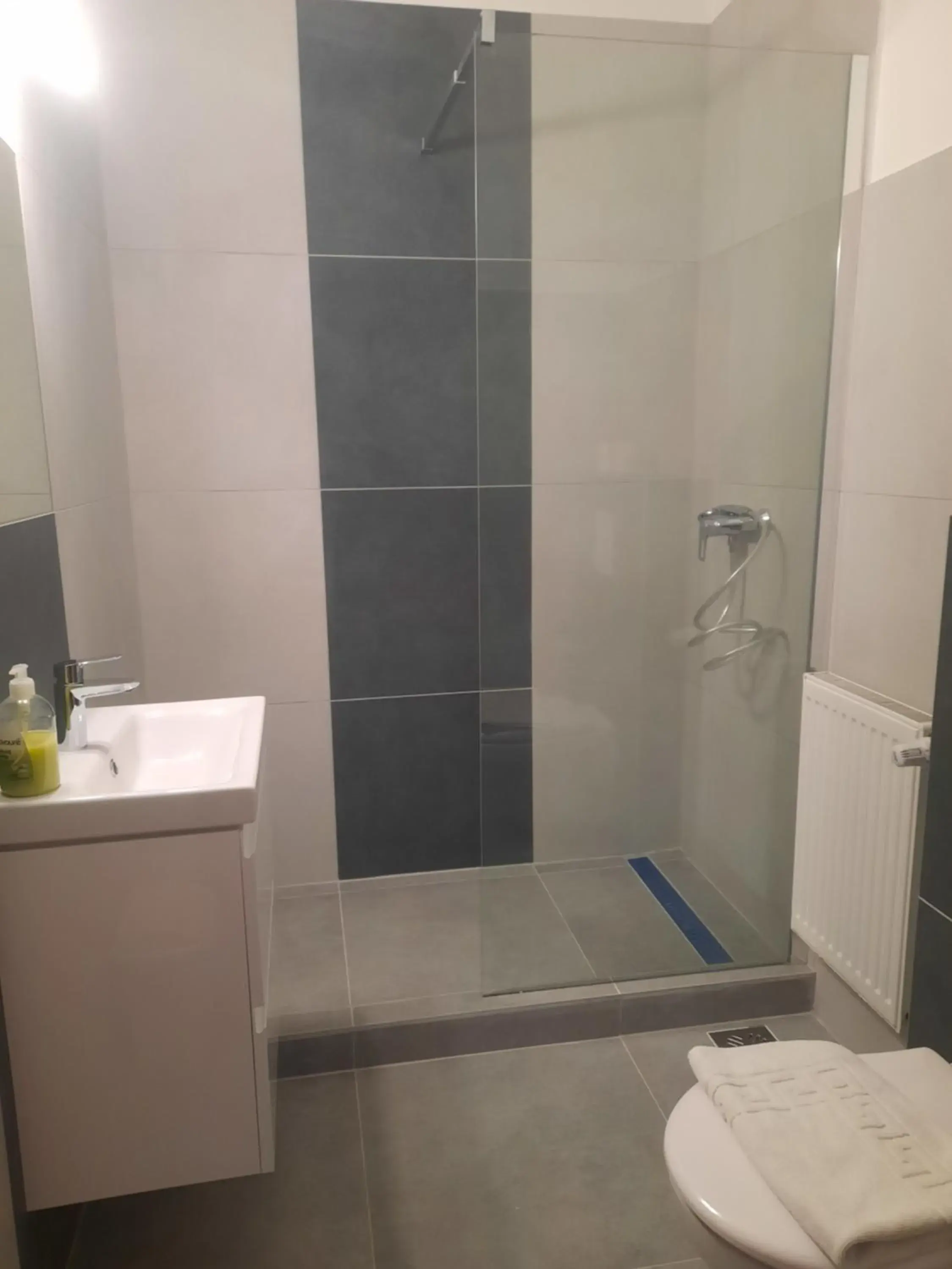 Property building, Bathroom in HELIOS Hotel Apartments