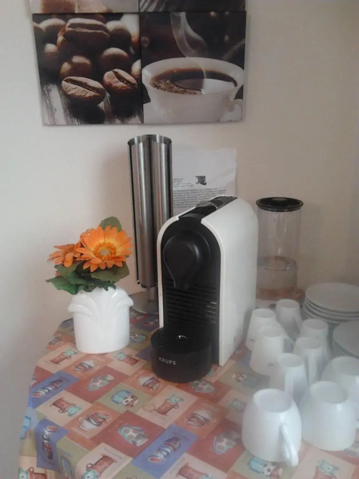 Buffet breakfast, Coffee/Tea Facilities in HELIOS Hotel Apartments