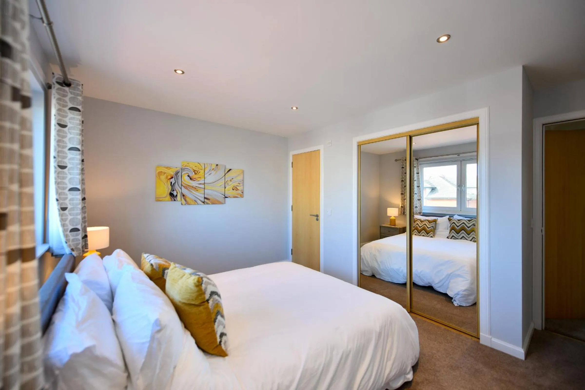 Bedroom, Bed in Troon Executive Apartment