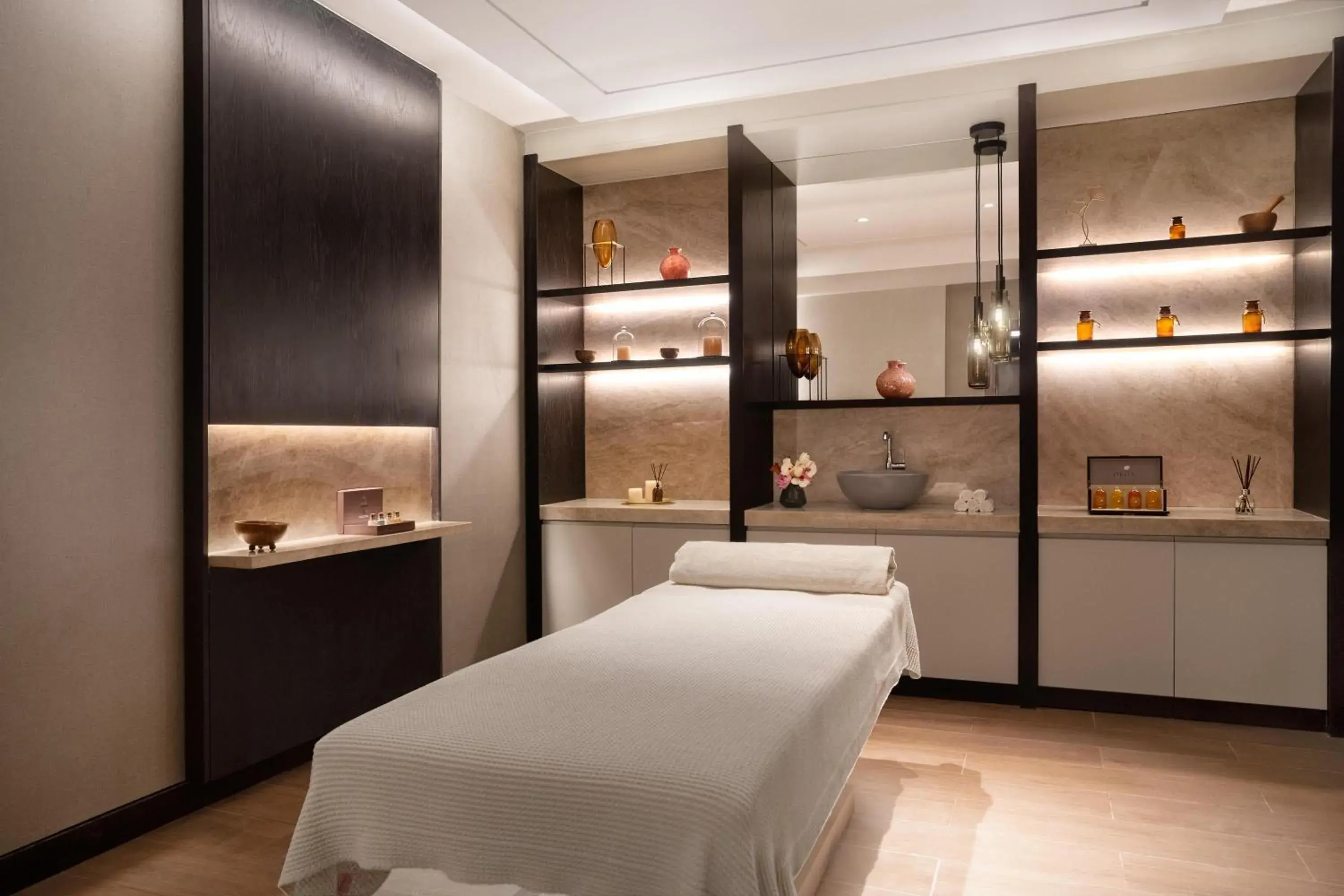 Spa and wellness centre/facilities, Bed in The David Kempinski Tel Aviv Spa and wellness centre/facilities, Bed in The David Kempinski Tel Aviv