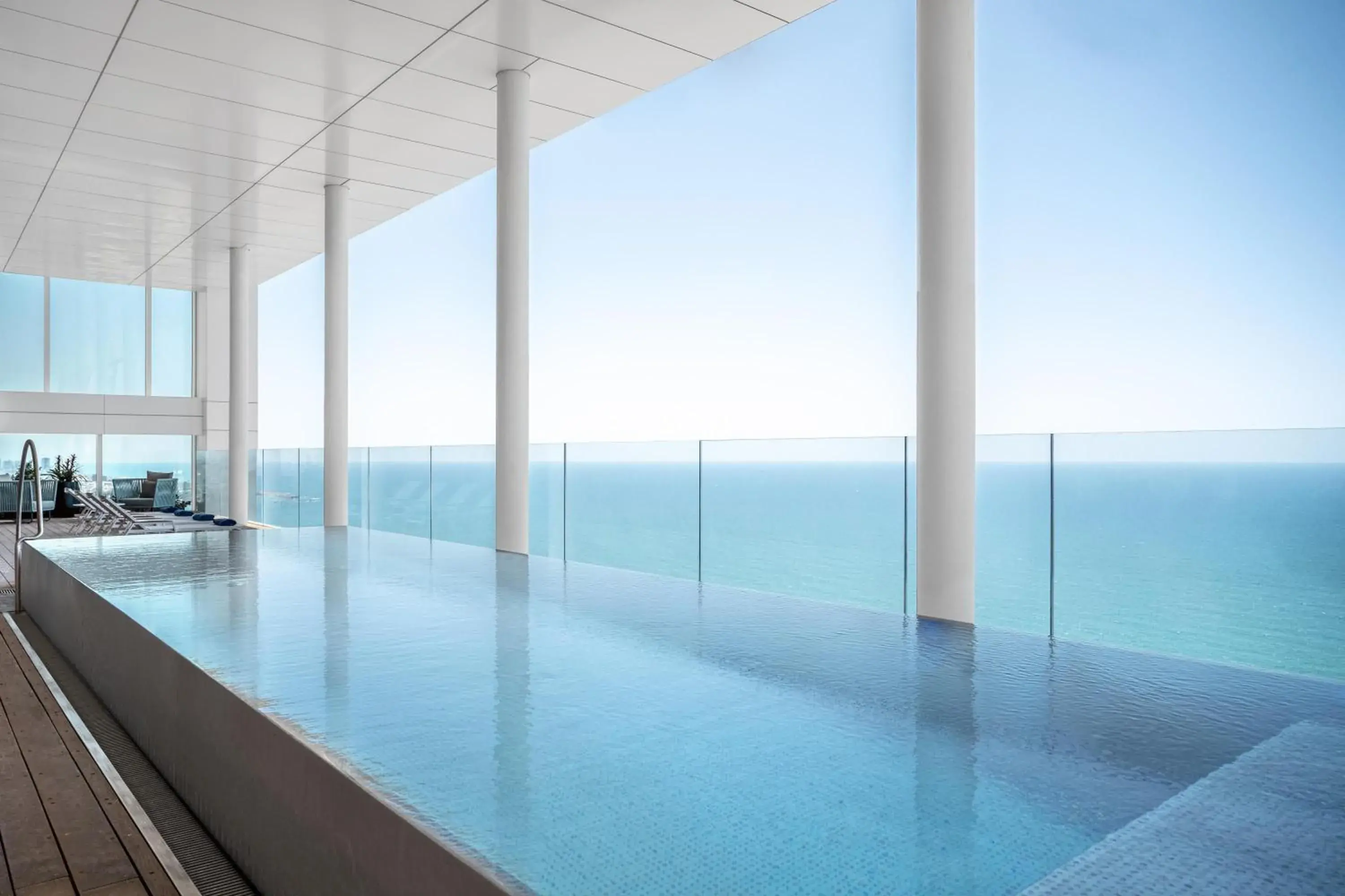 Pool view in The David Kempinski Tel Aviv Pool view in The David Kempinski Tel Aviv
