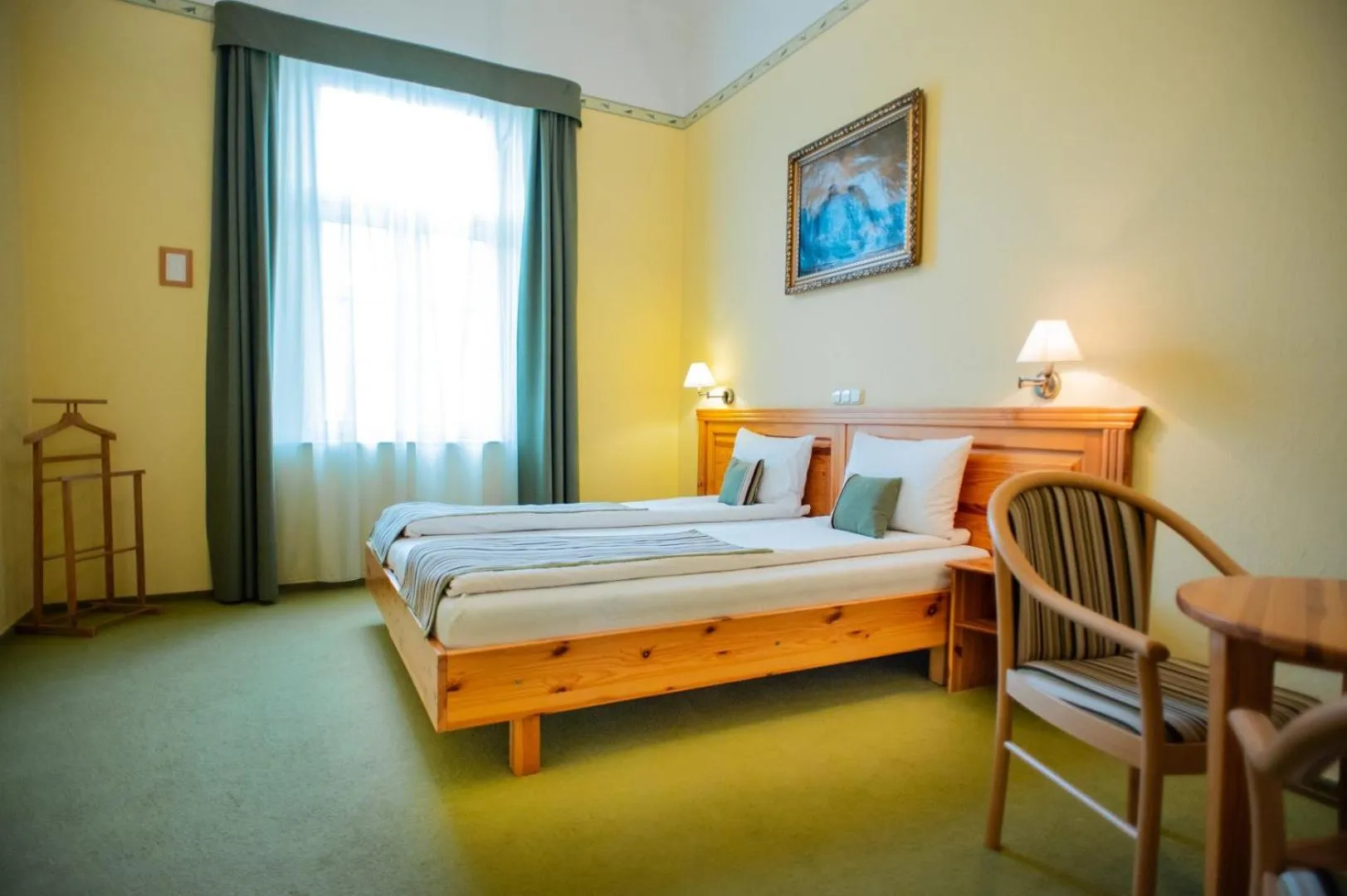 Bed in Hotel Manzard Panzio