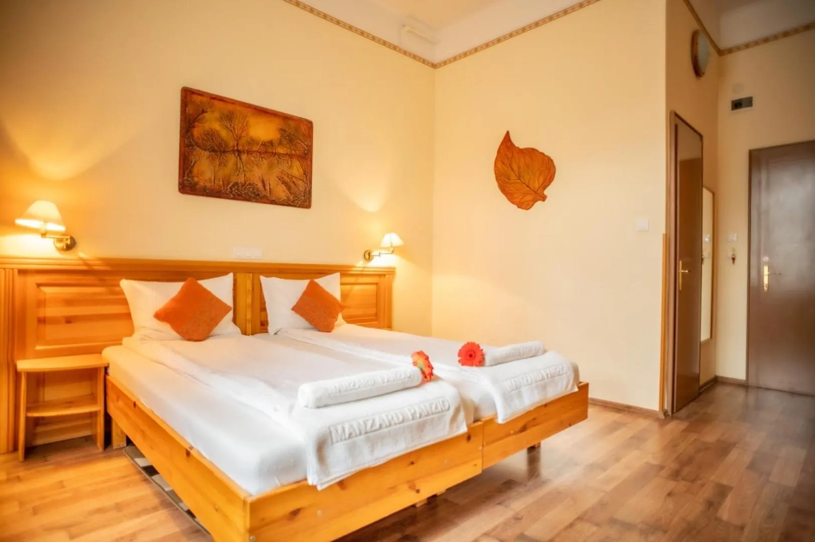 Bed in Hotel Manzard Panzio