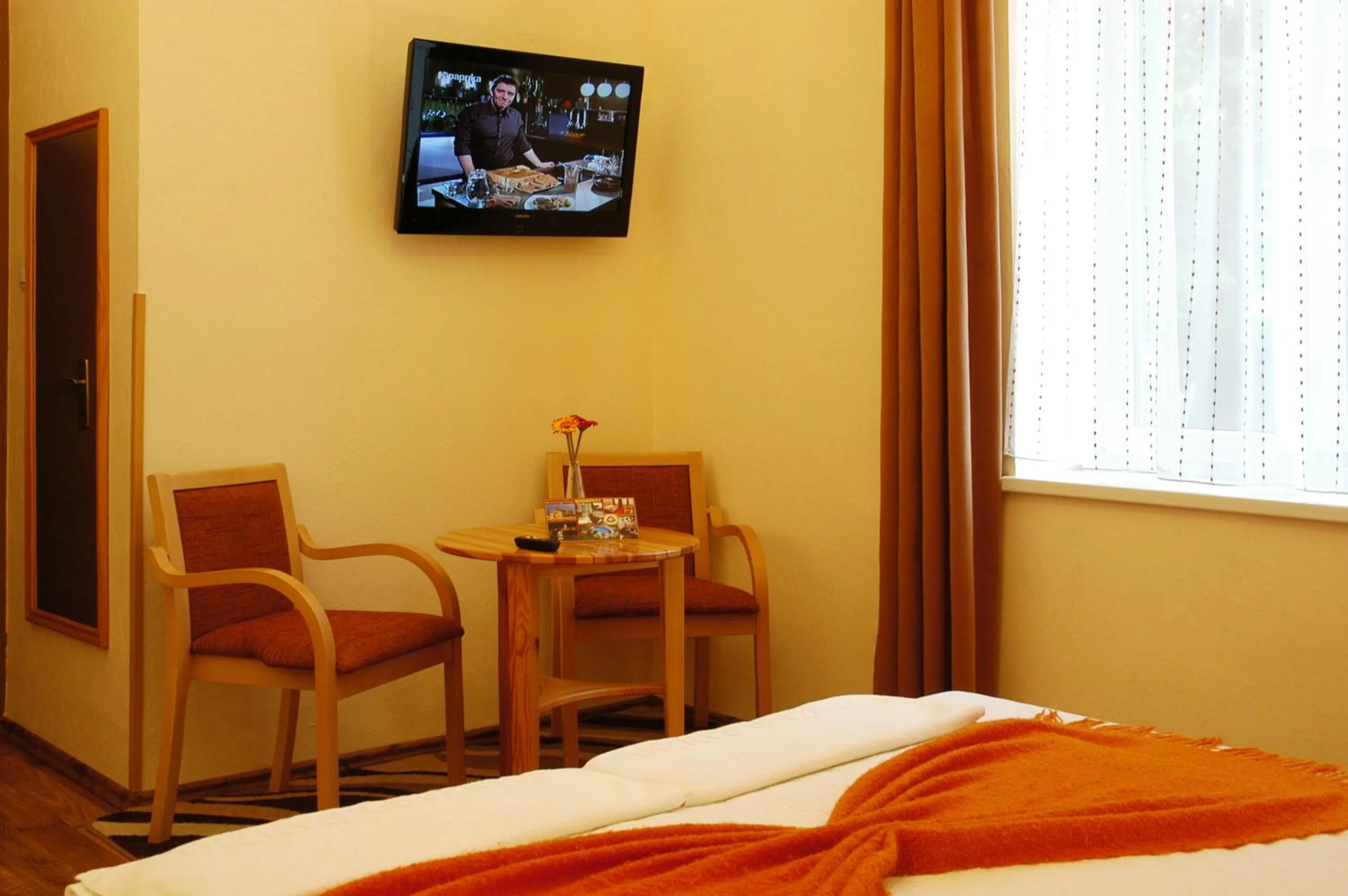 Photo of the whole room, Bed in Hotel Manzard Panzio