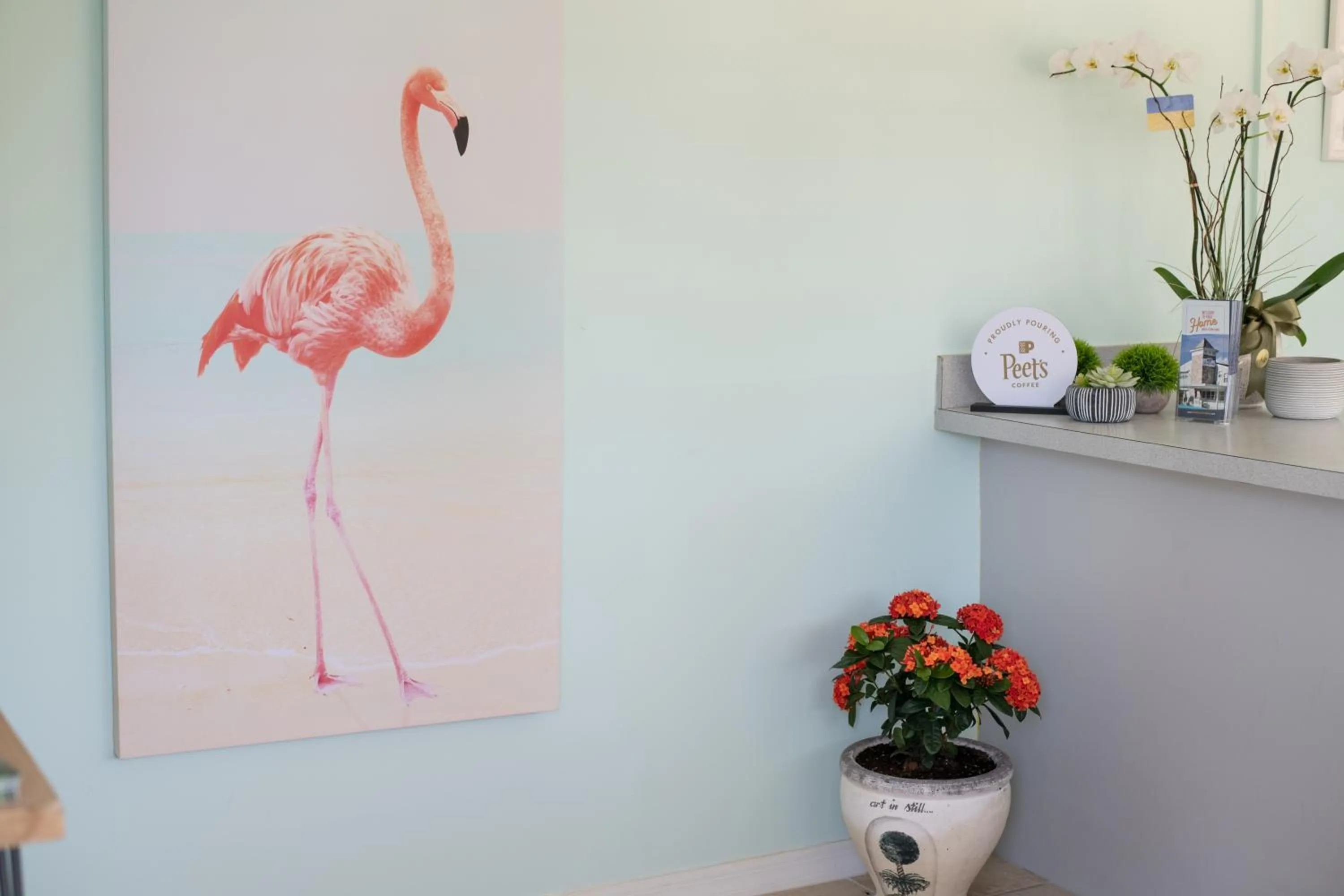 Lobby or reception in The Islander Inn