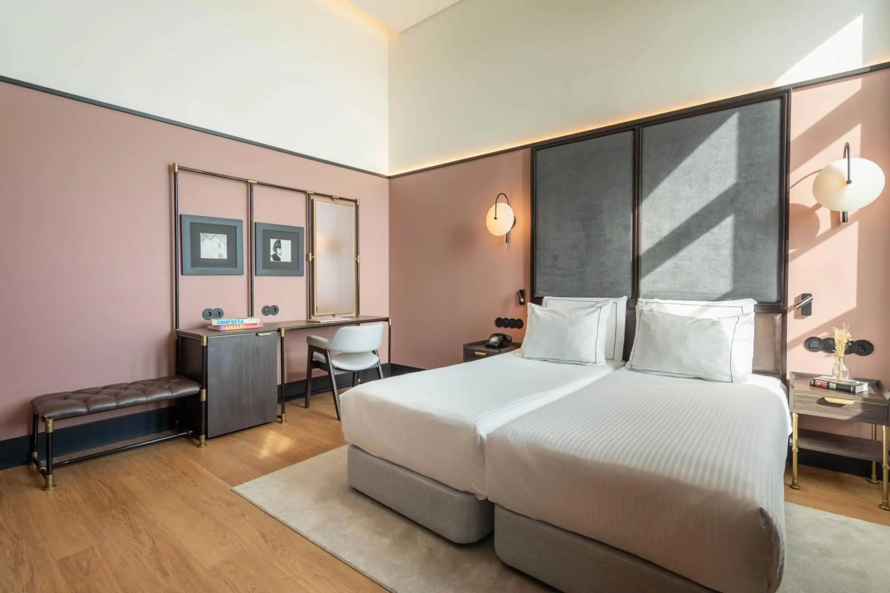 Bedroom, Bed in The Editory Riverside Hotel, an Historic Hotel Bedroom, Bed in The Editory Riverside Hotel, an Historic Hotel