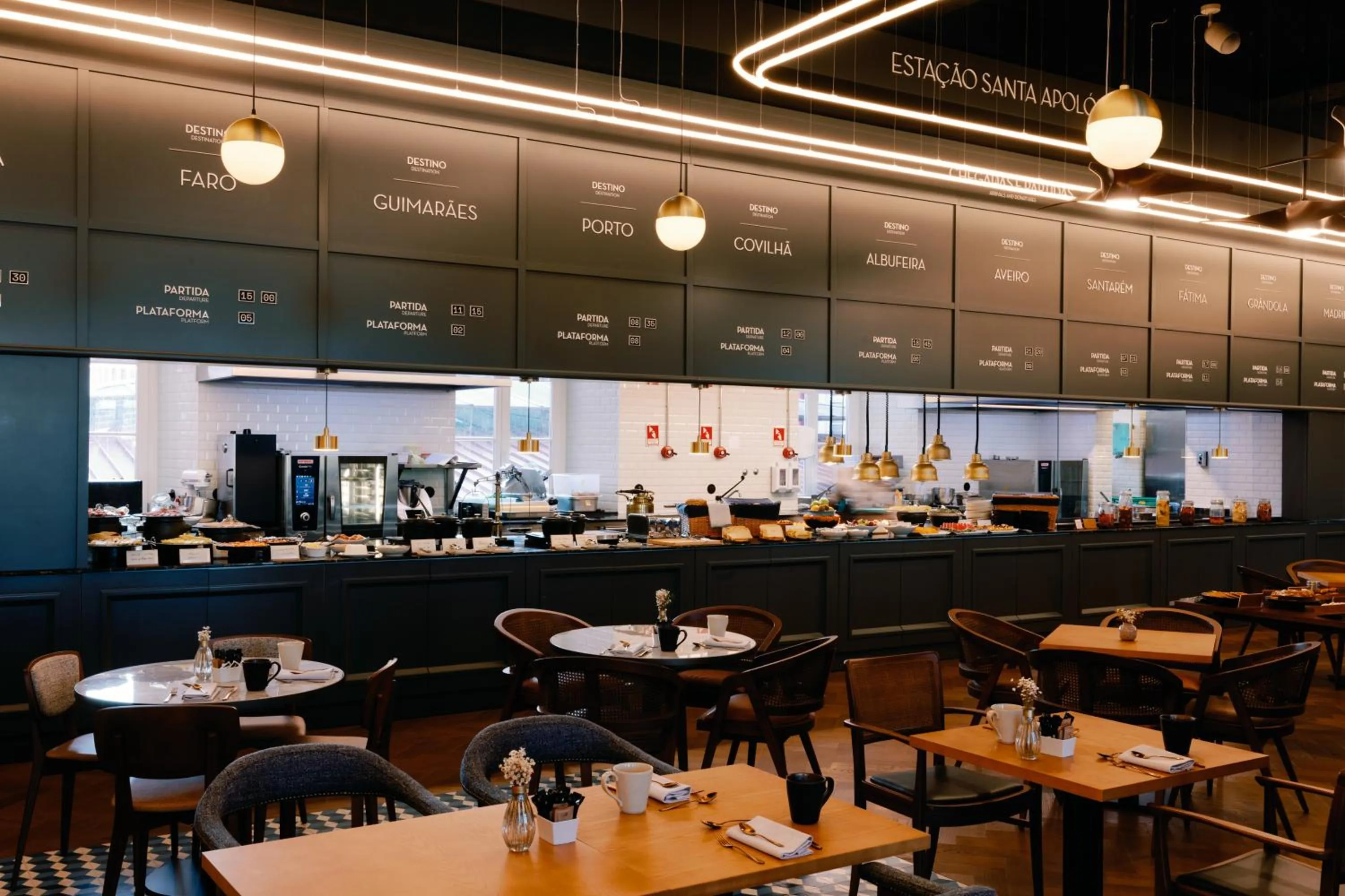 Restaurant/places to eat in The Editory Riverside Hotel, an Historic Hotel