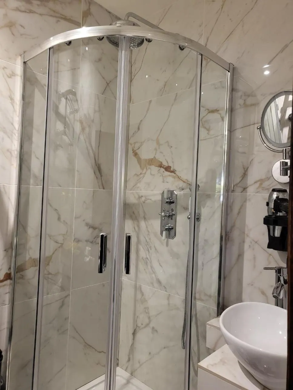 Bathroom in Hocus Pocus Tiny Hotel