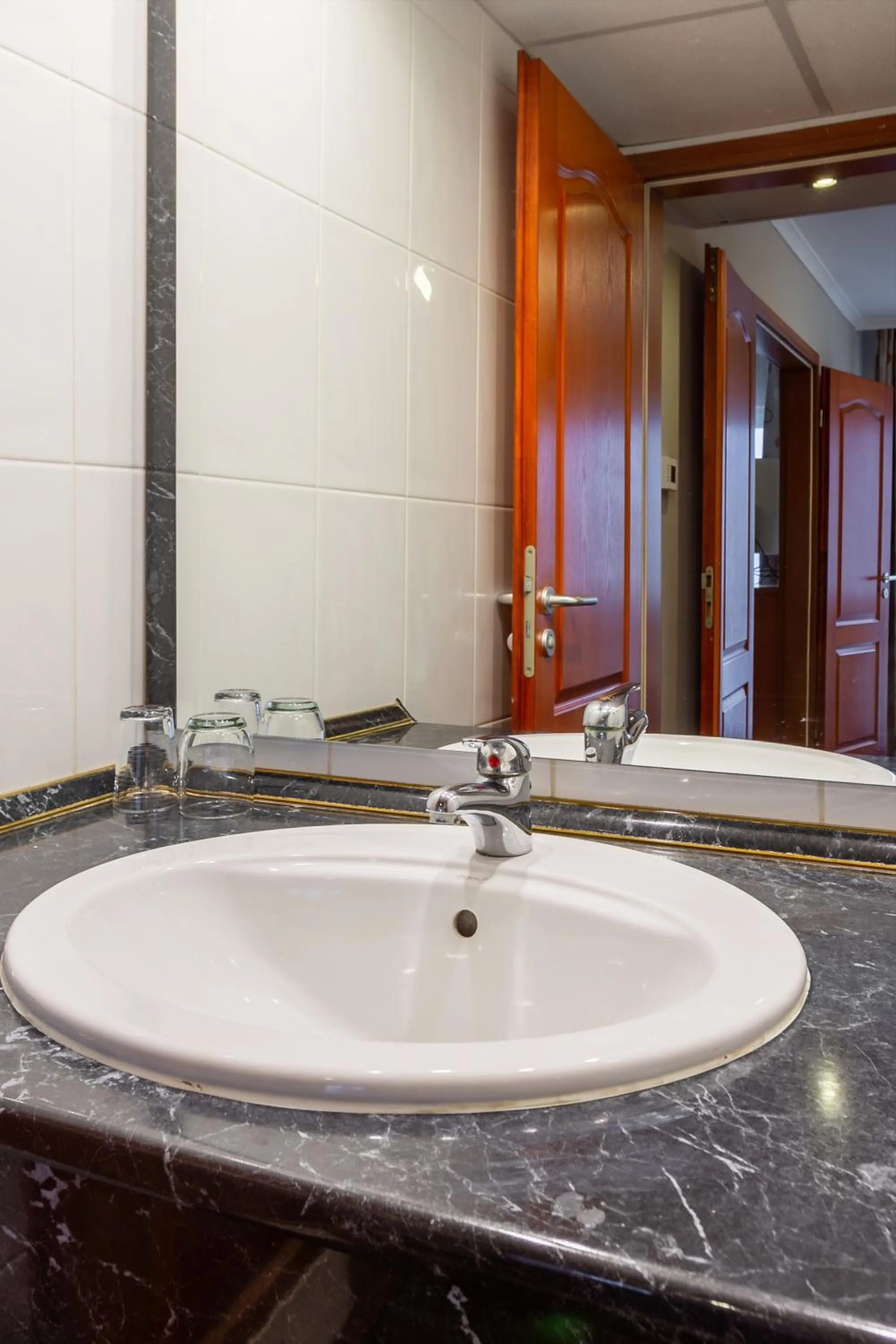 Toilet in Szőnyi Garden Hotel Pest