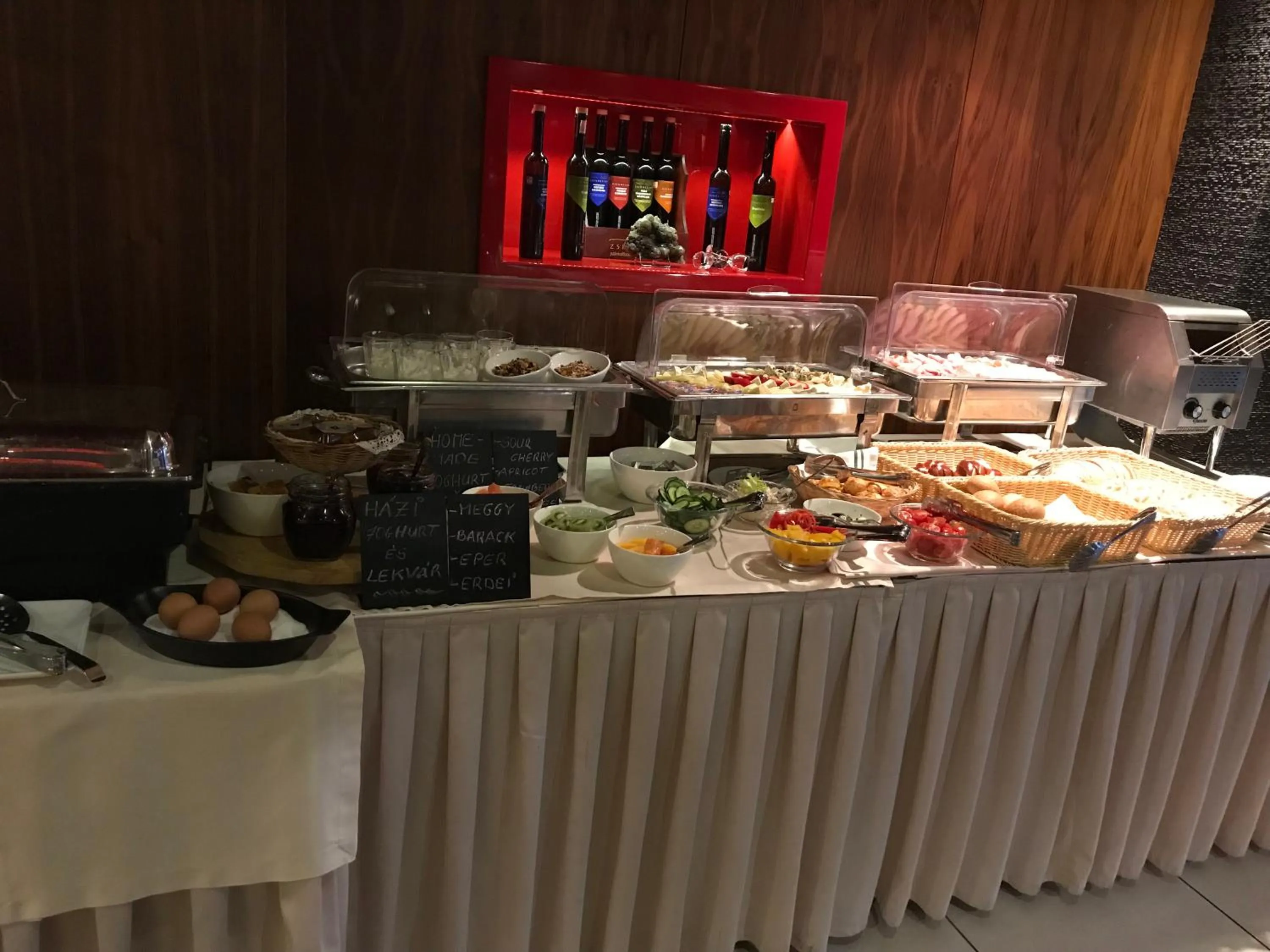 Breakfast in Szőnyi Garden Hotel Pest