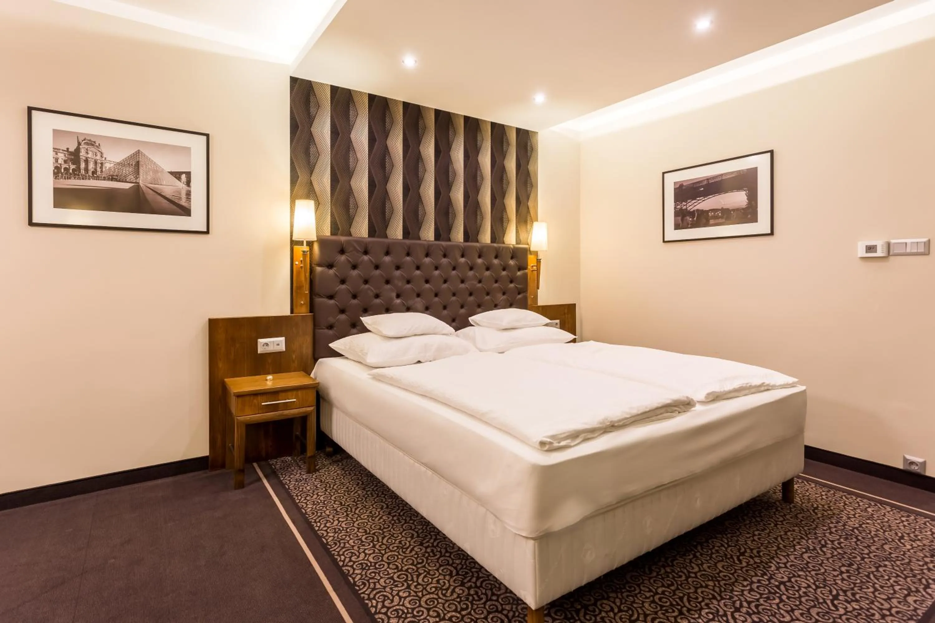 Bedroom, Bed in Szőnyi Garden Hotel Pest