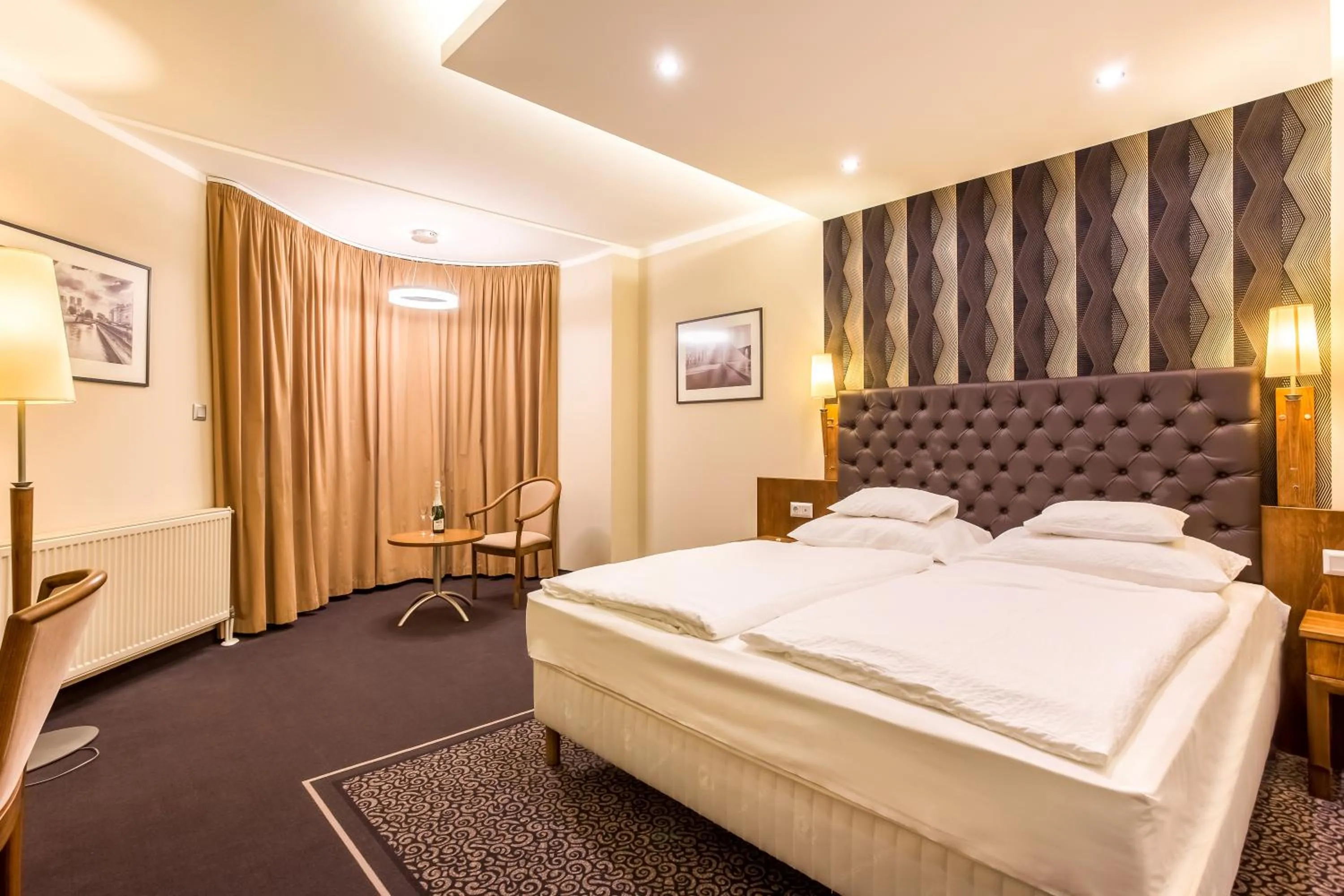 Bedroom, Bed in Szőnyi Garden Hotel Pest