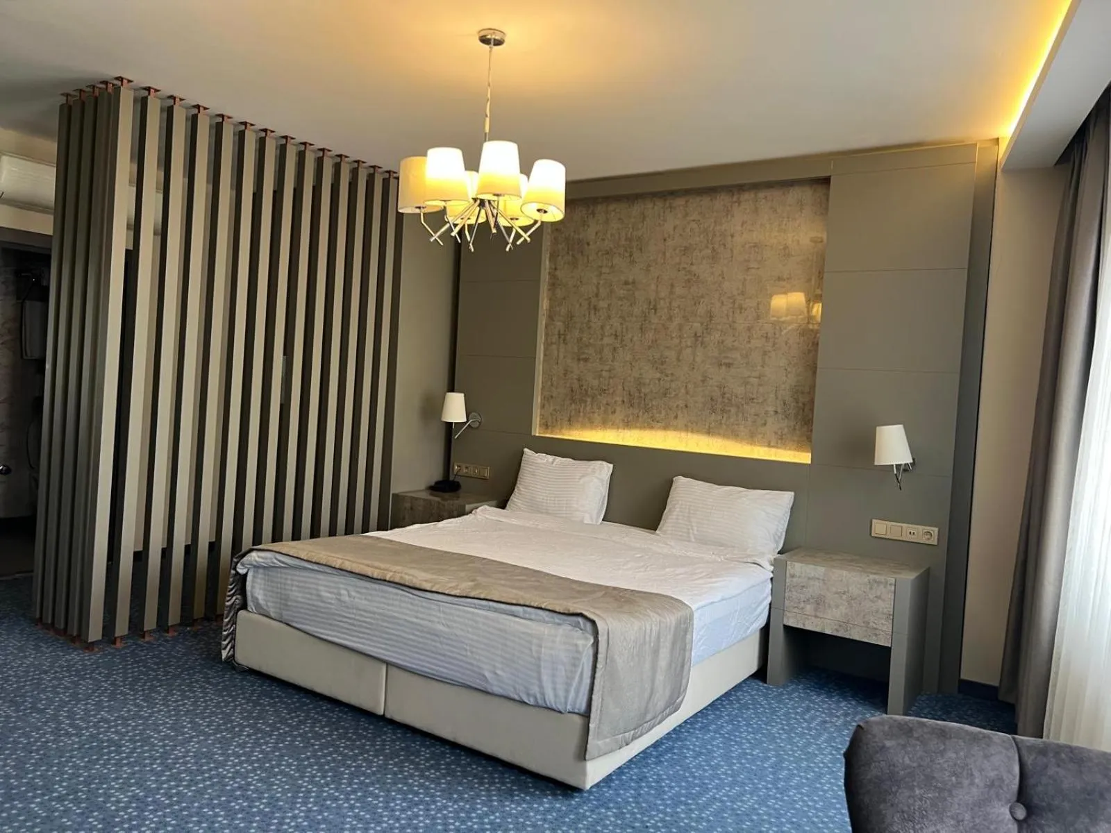 Bed in Acar Suite Hotel