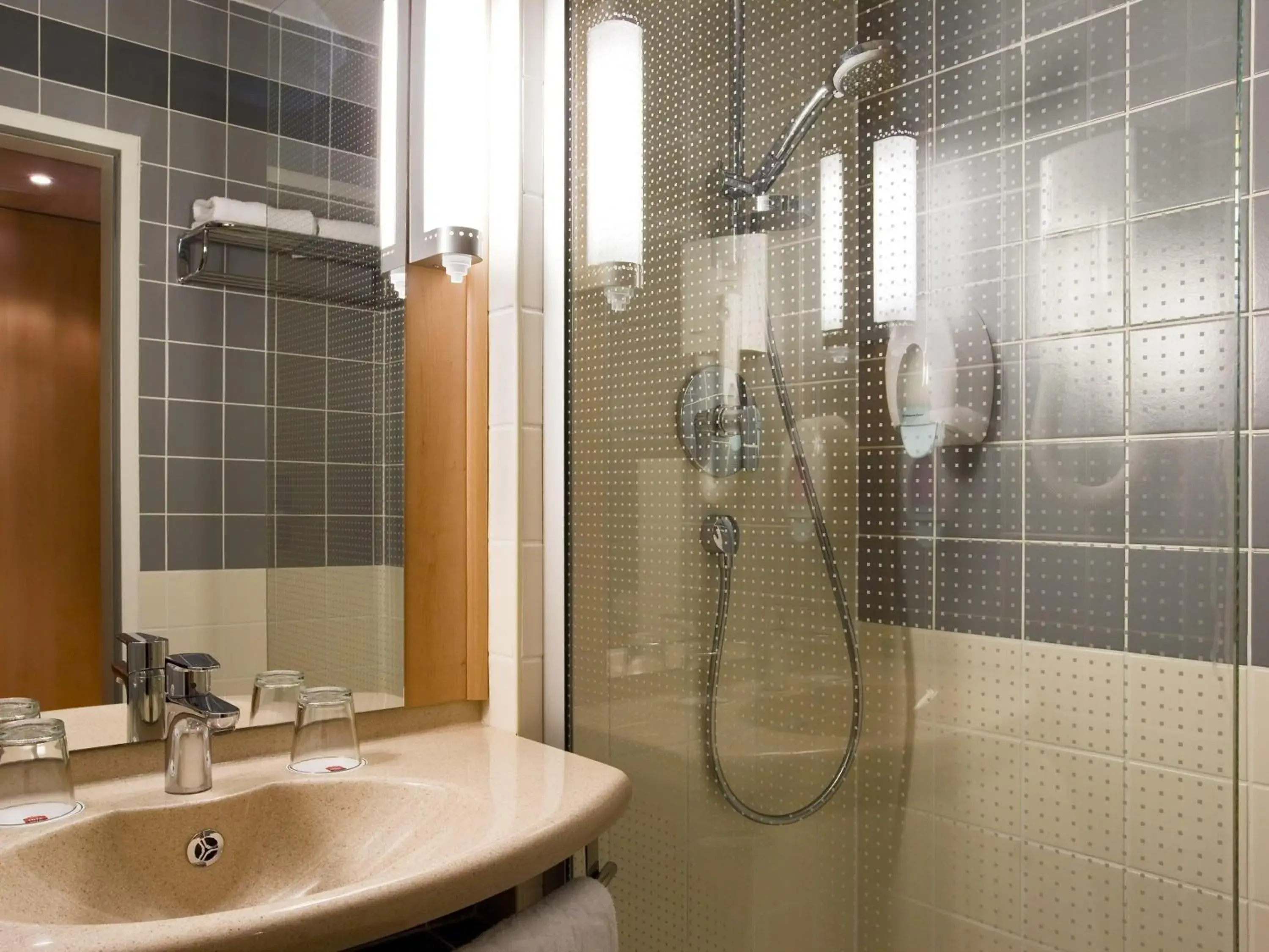 Bedroom in Ibis Budapest Heroes Square Bedroom in Ibis Budapest Heroes Square