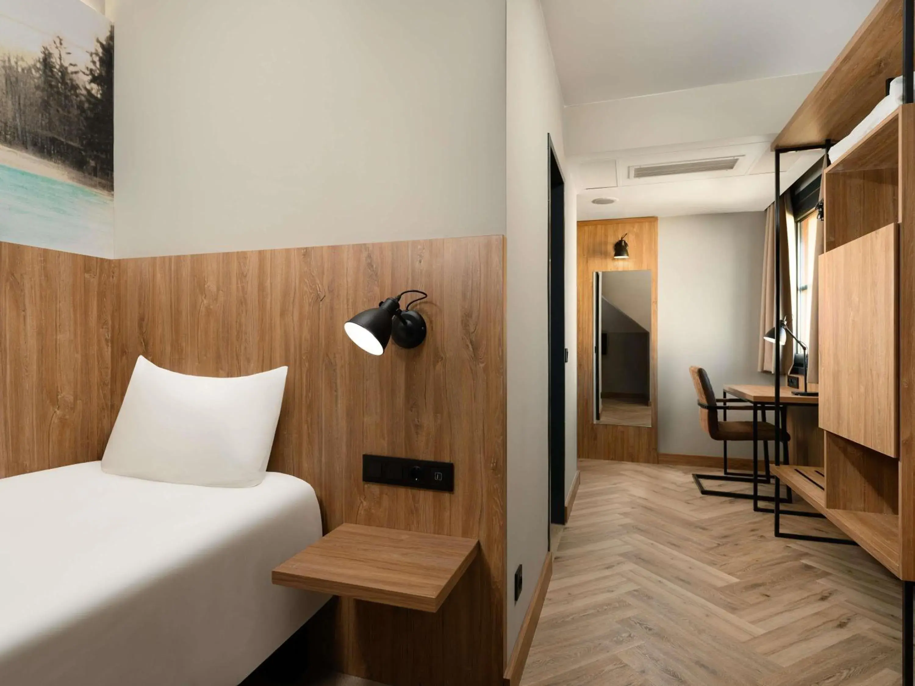 Bedroom, Bed in Ibis Budapest Heroes Square Bedroom, Bed in Ibis Budapest Heroes Square