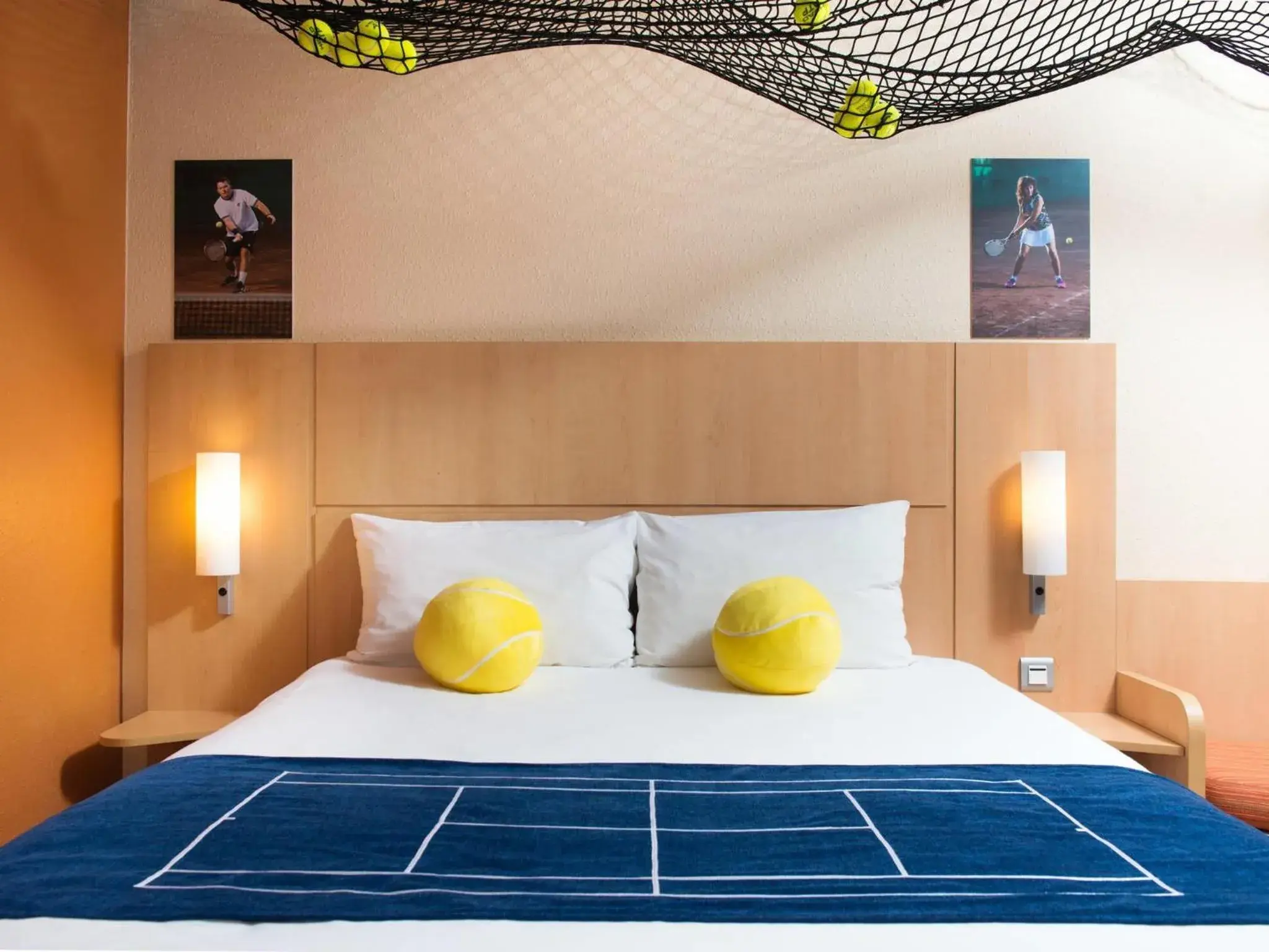 Bedroom, Bed in Ibis Budapest Heroes Square Bedroom, Bed in Ibis Budapest Heroes Square
