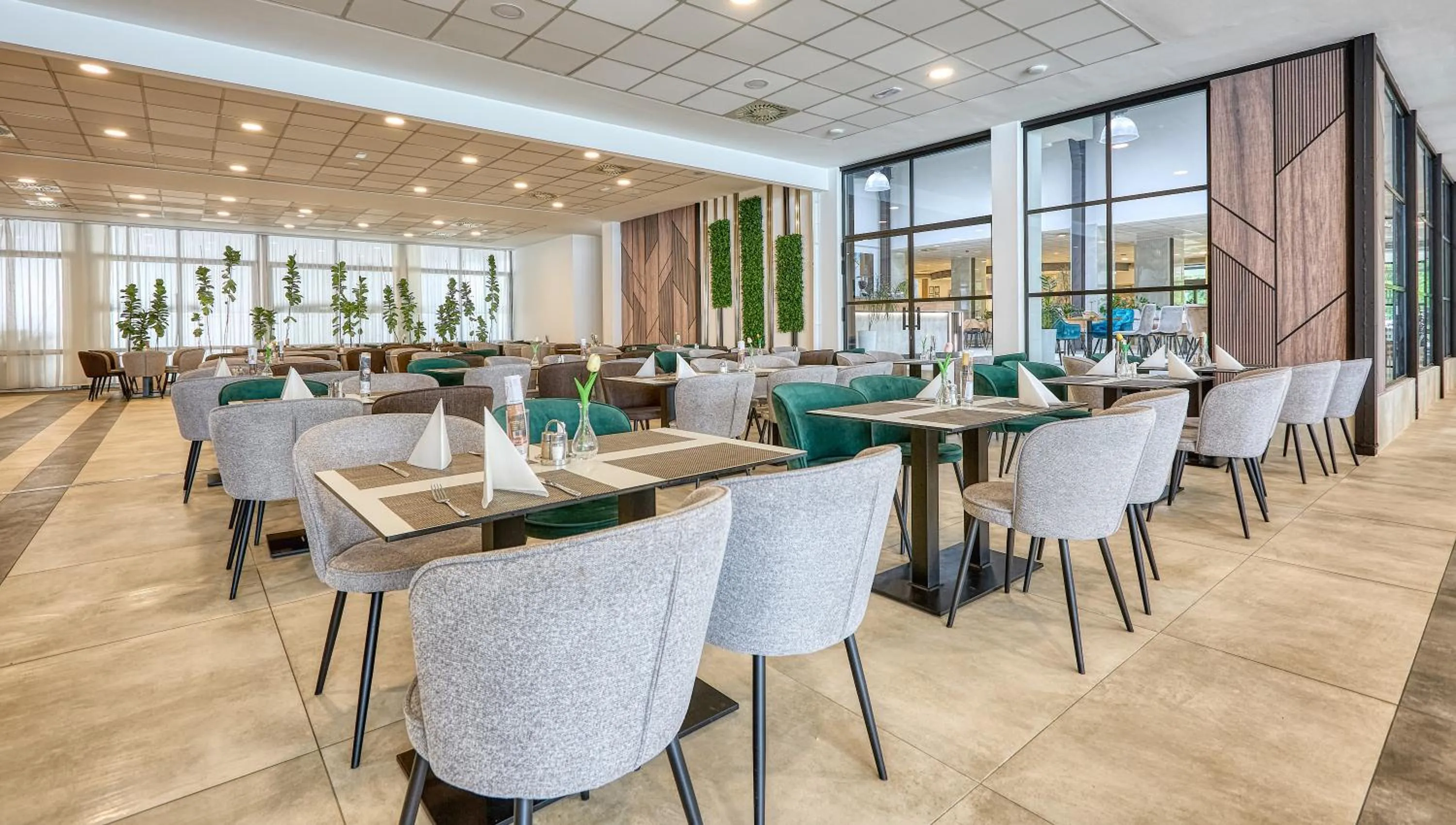 Restaurant/places to eat in Hotel Szieszta