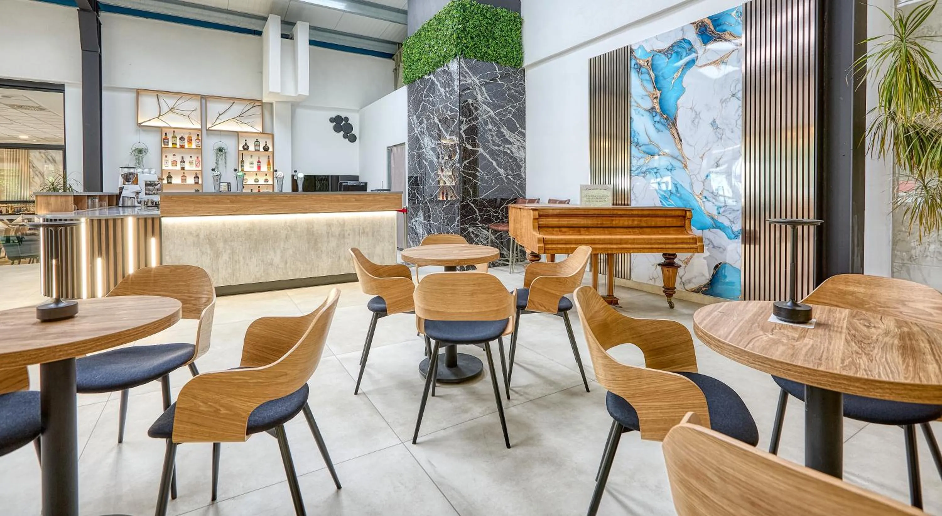 Lounge or bar in Hotel Szieszta