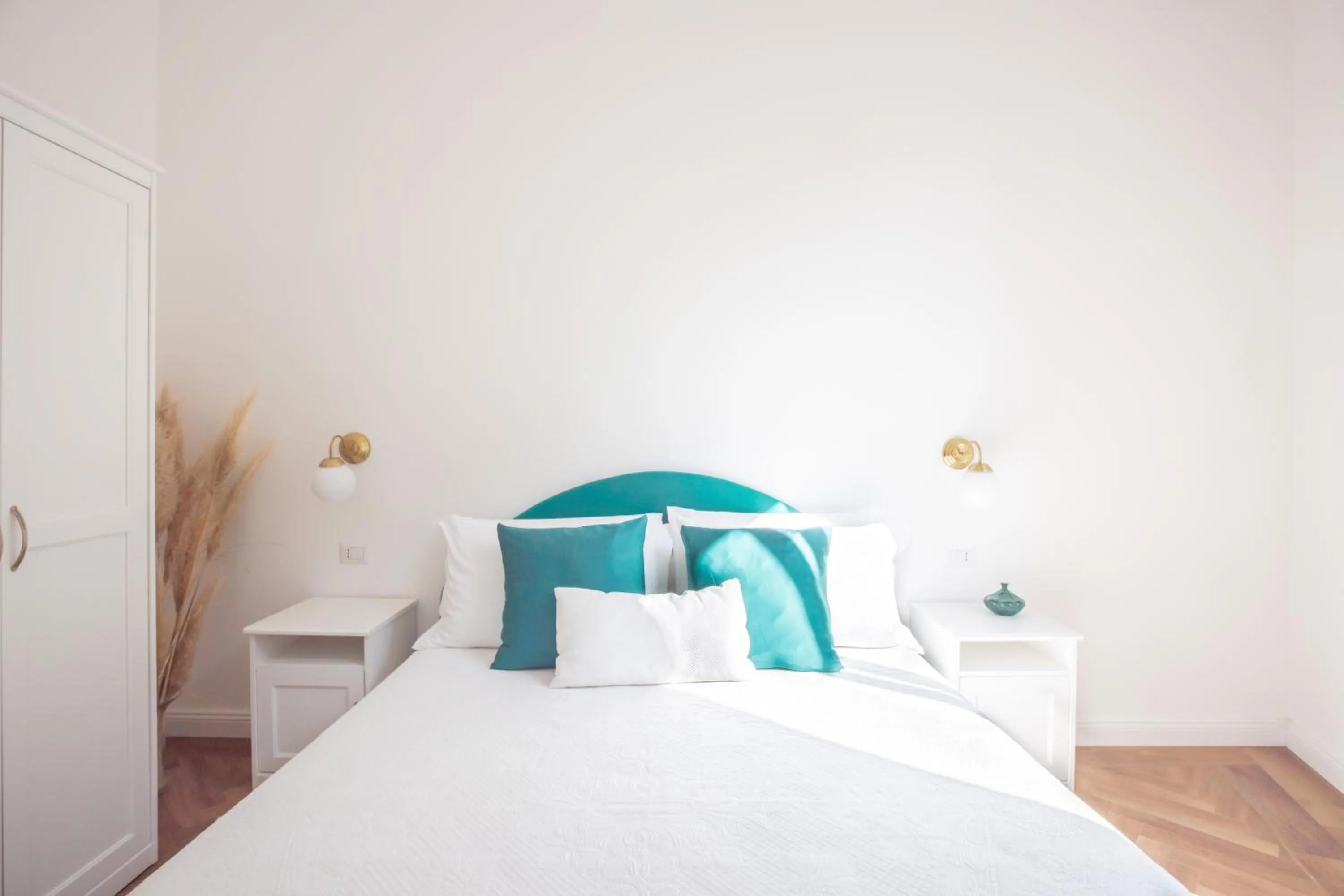 Bedroom, Bed in Lux Aurea