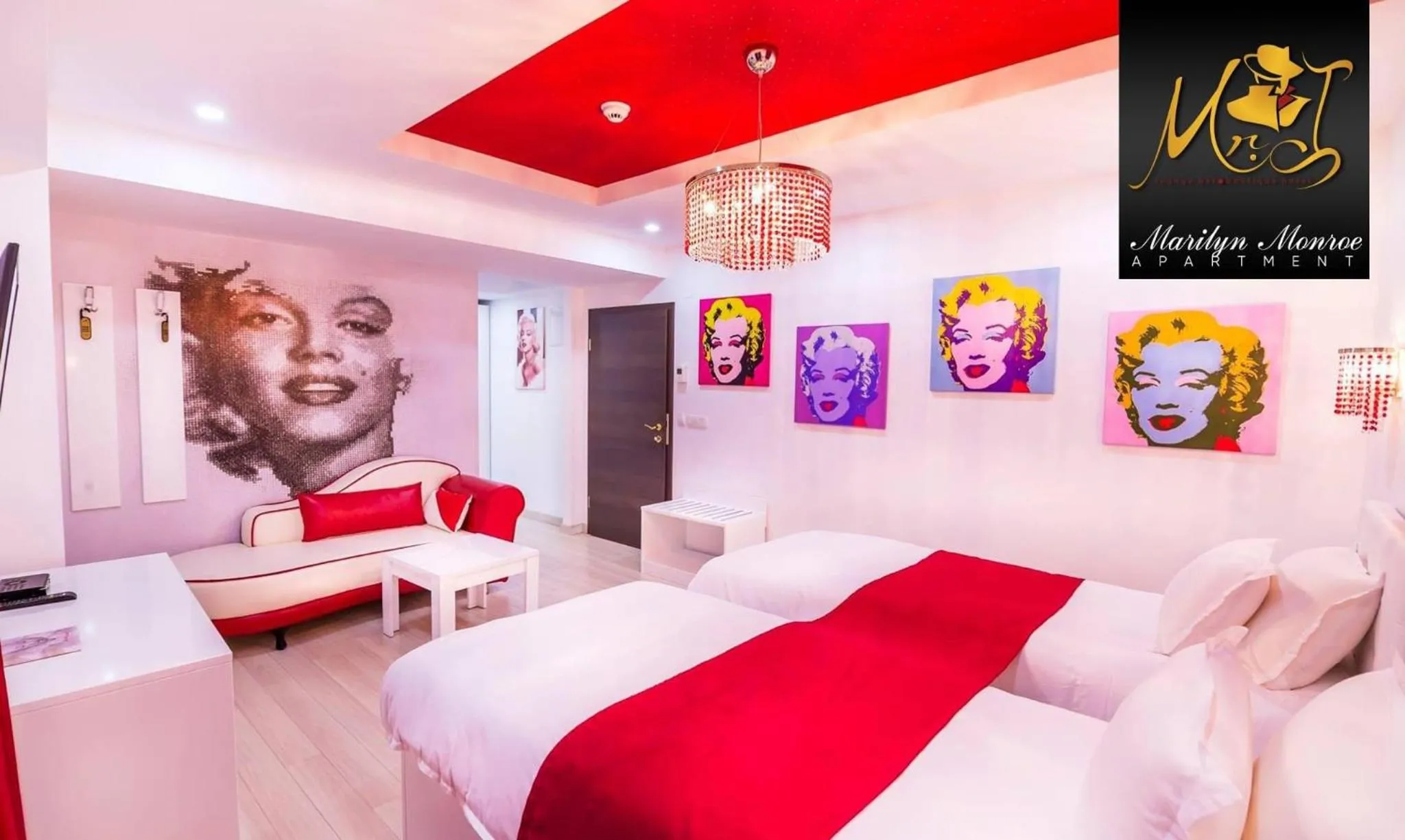 Marilyn Monroe - Apartment with French balcony side lake view in Mr.I Boutique Hotel & Bar