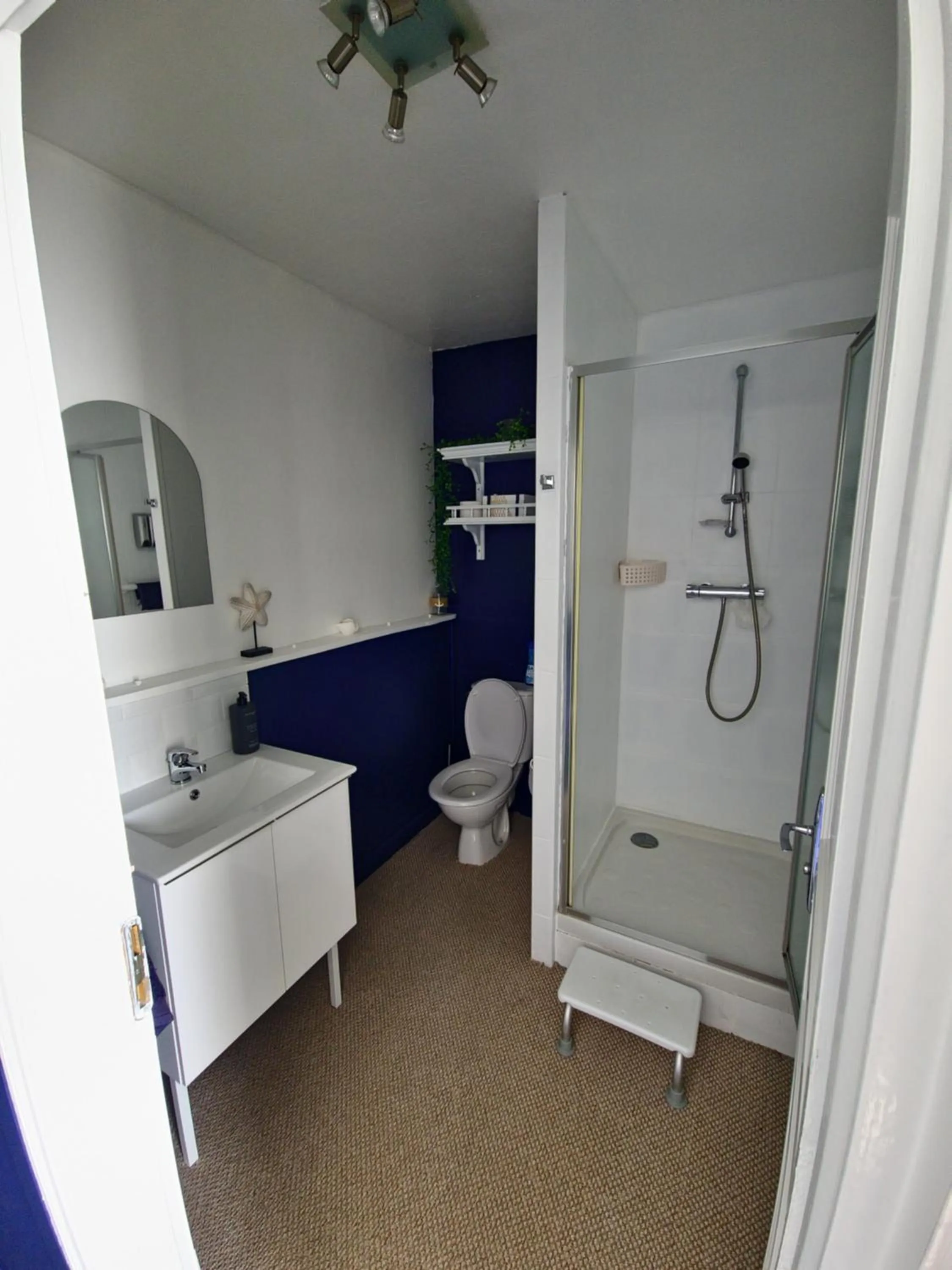 Shower in Sycamore House