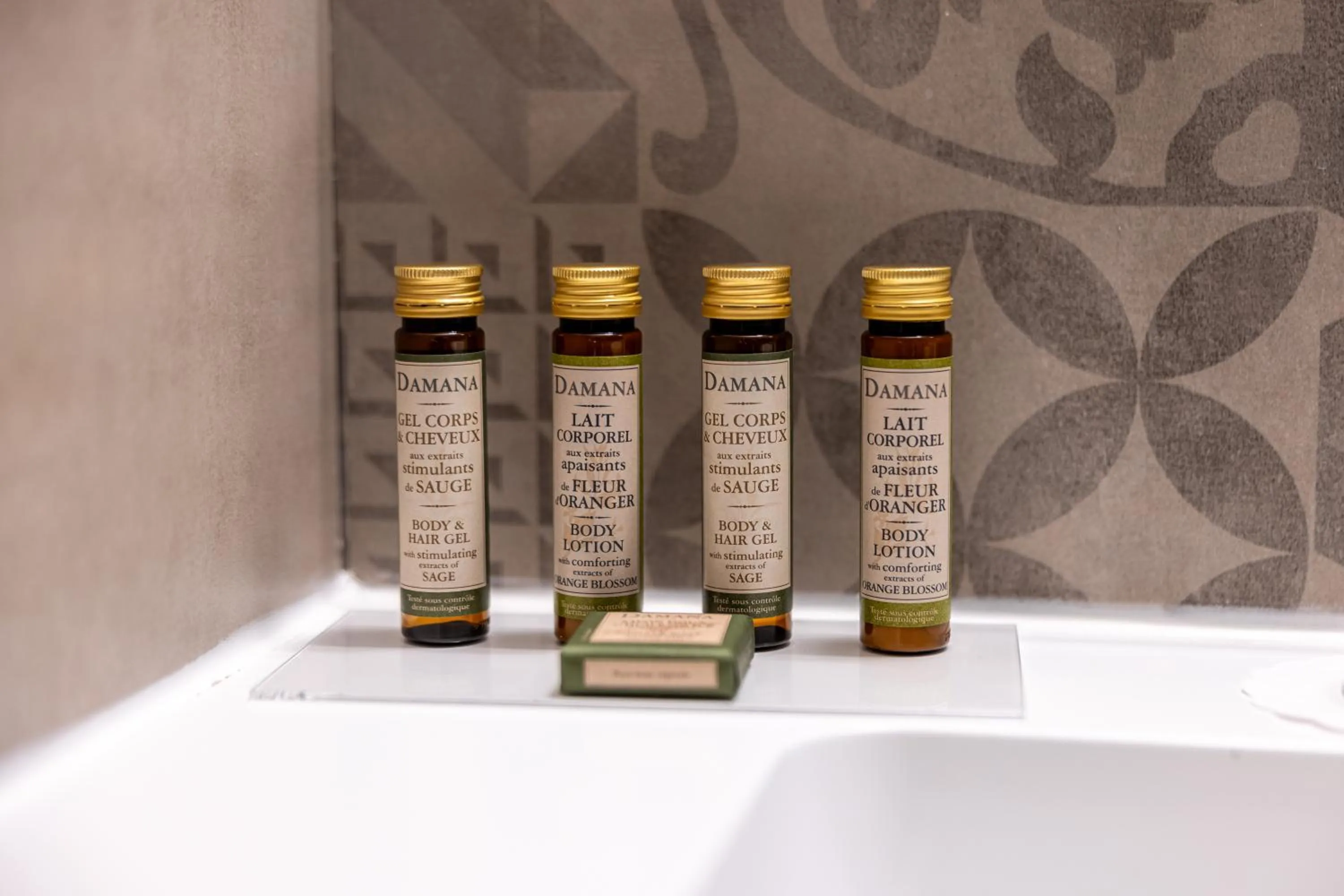 Bathroom in City Hotel Ring