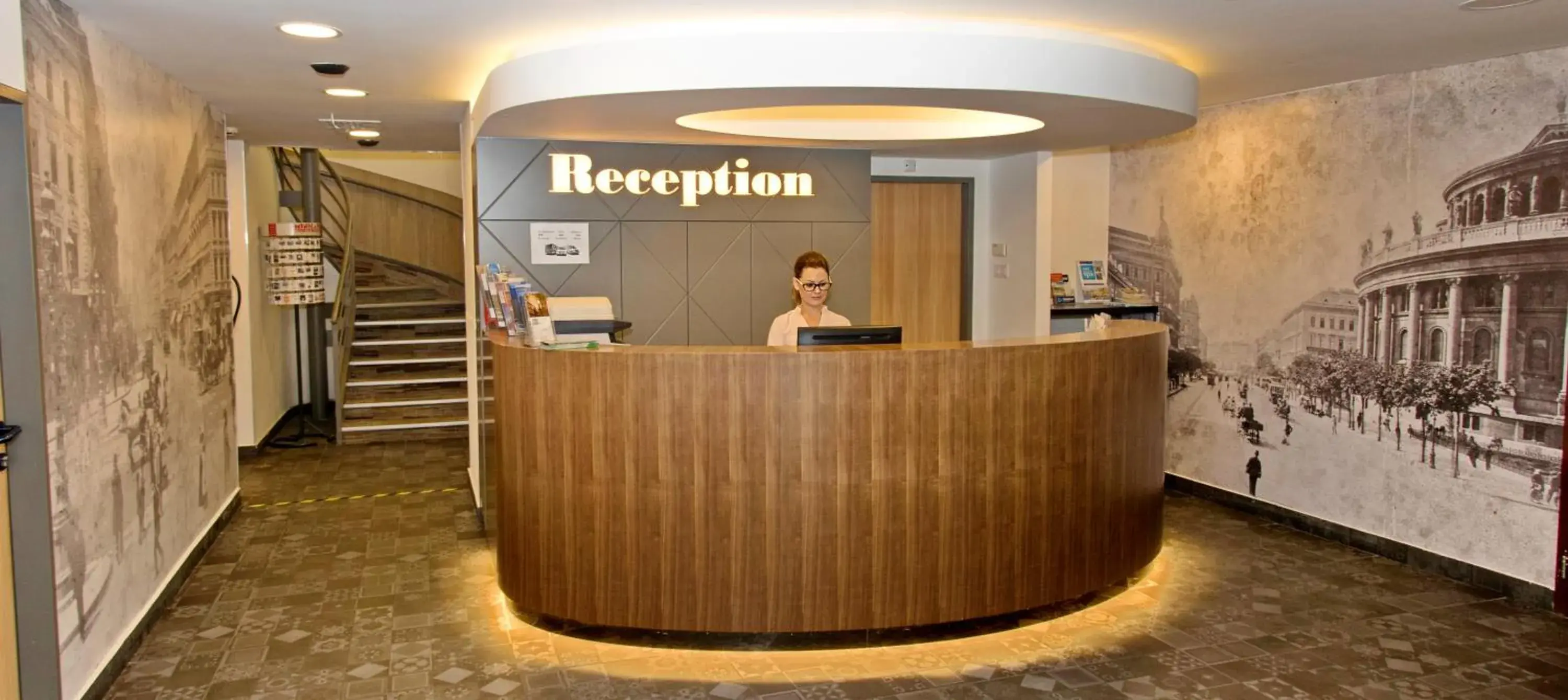 Lobby or reception in City Hotel Ring Lobby or reception in City Hotel Ring