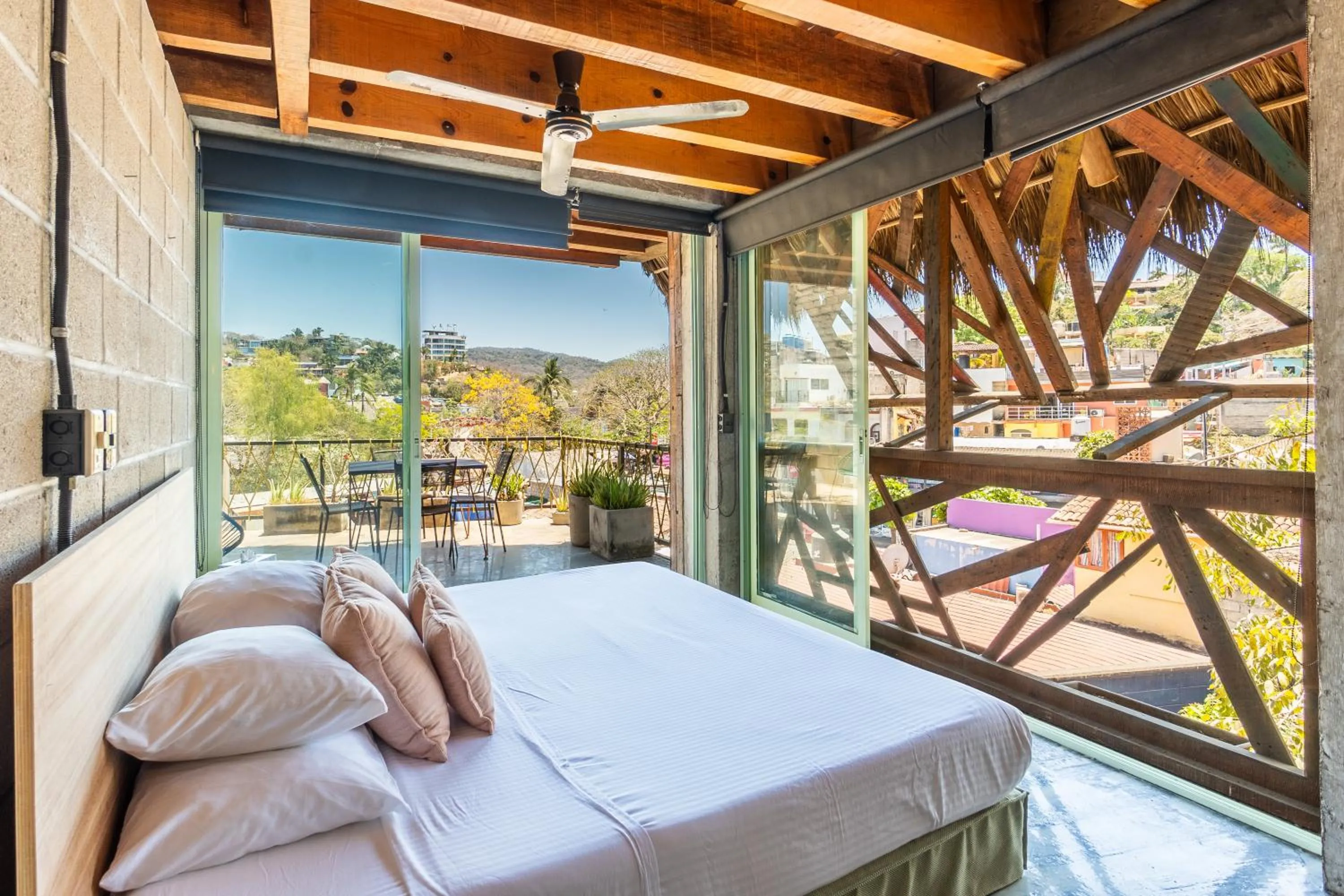 Bed in Papelillo Lofts