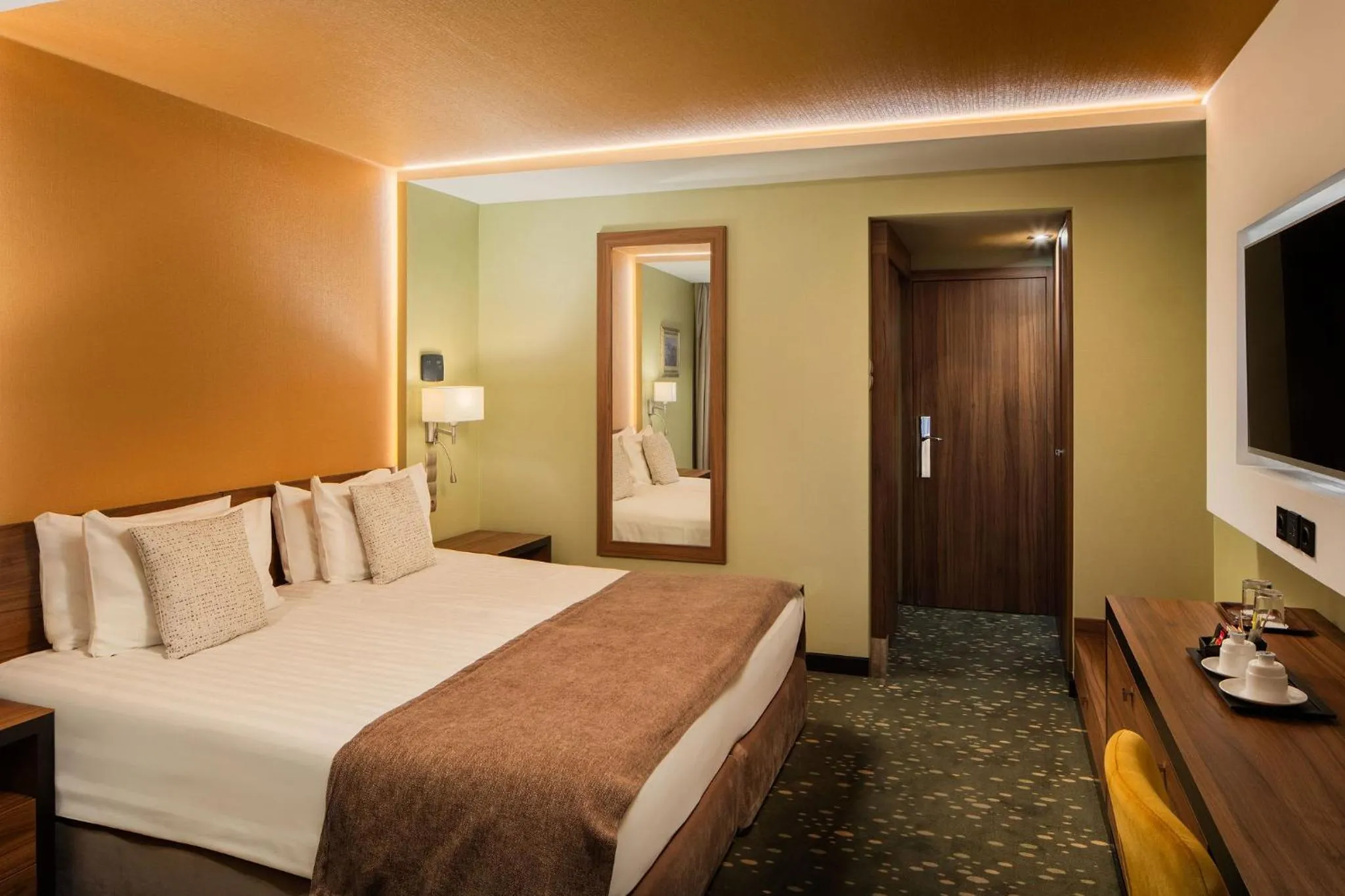 Photo of the whole room, Bed in Boutique Hotel Victoria Budapest