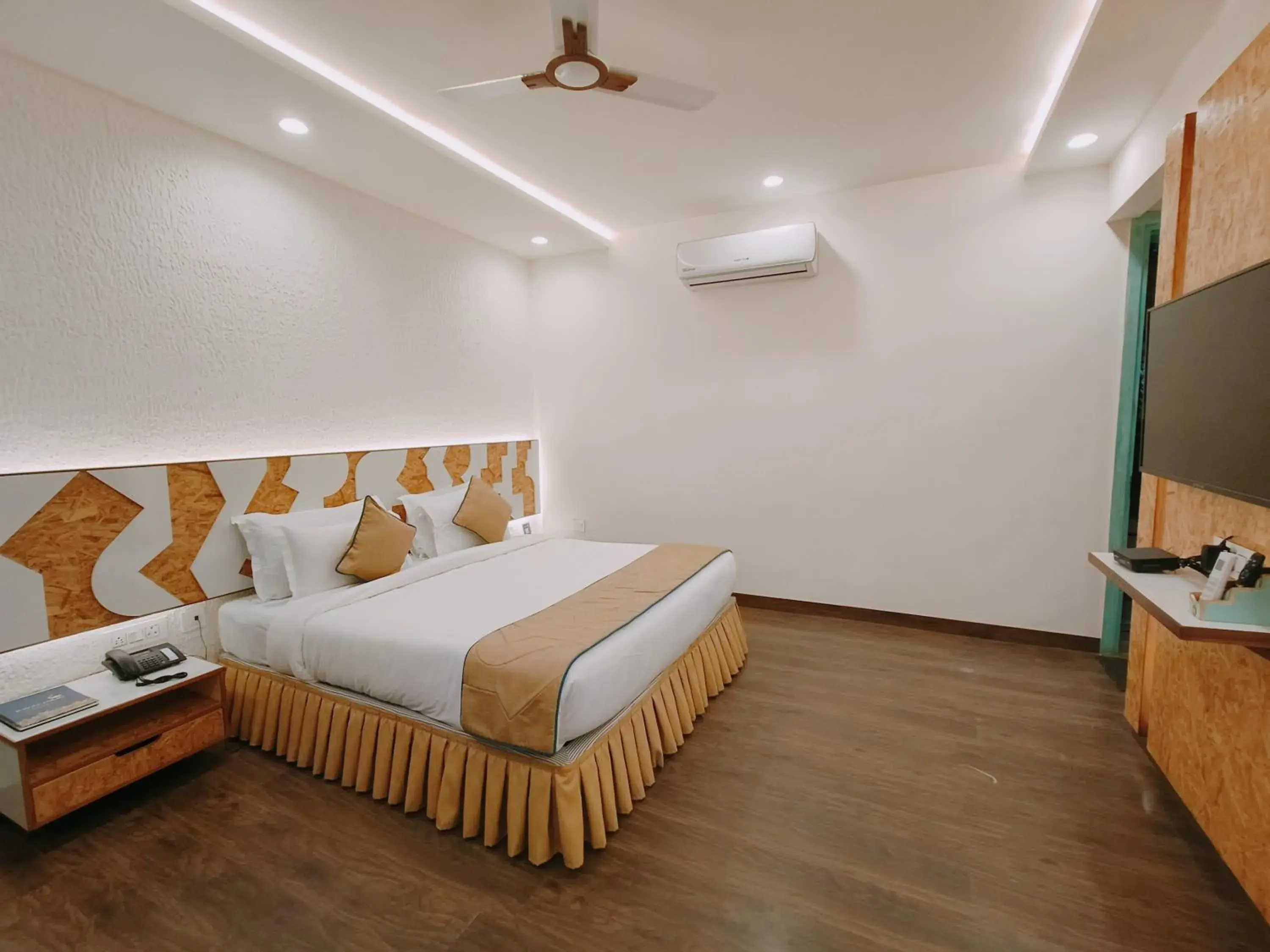 Bed in Ataraxia Crestmont Resort & Spa Bed in Ataraxia Crestmont Resort & Spa