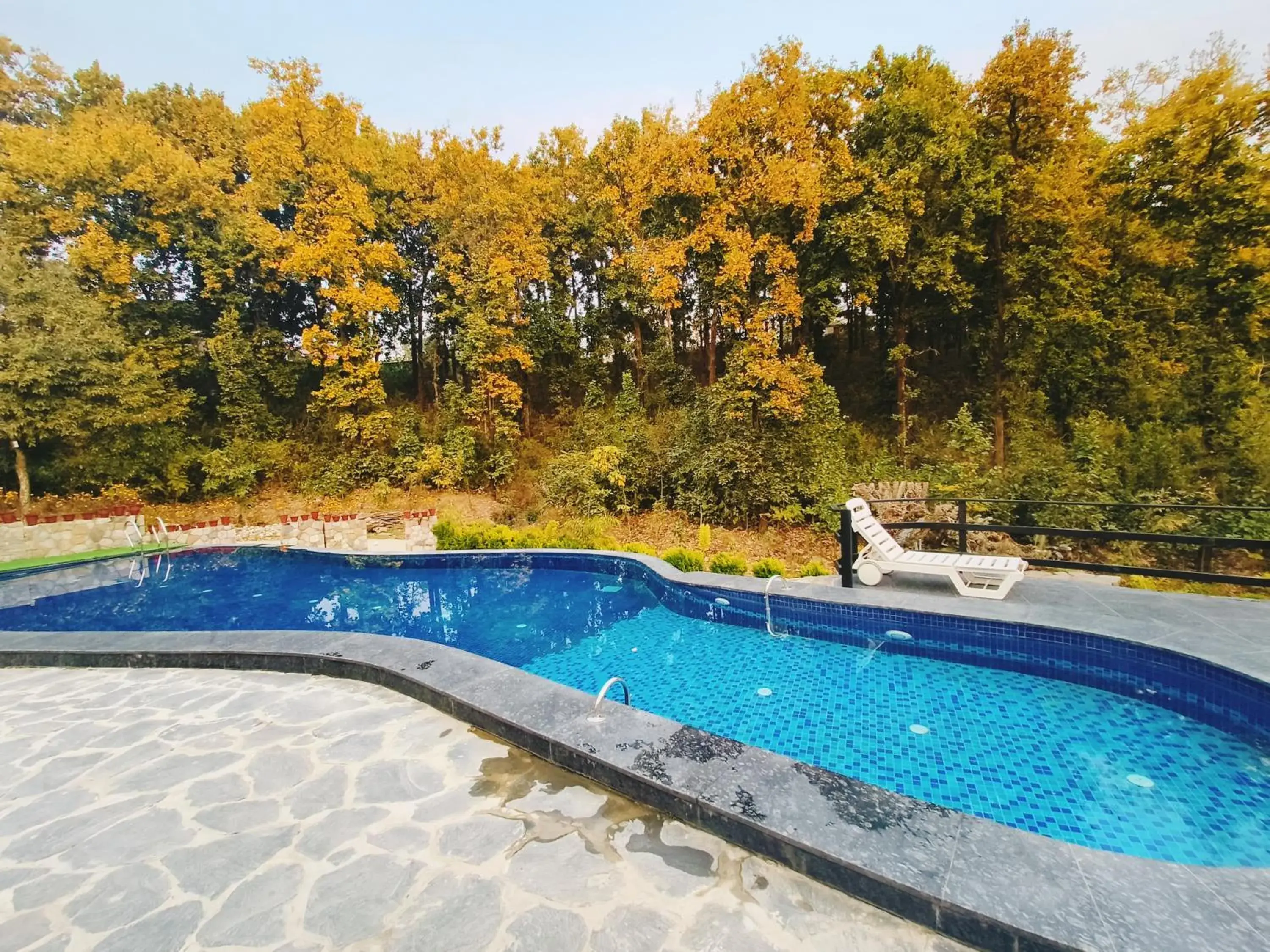 Swimming pool in Ataraxia Crestmont Resort & Spa Swimming pool in Ataraxia Crestmont Resort & Spa