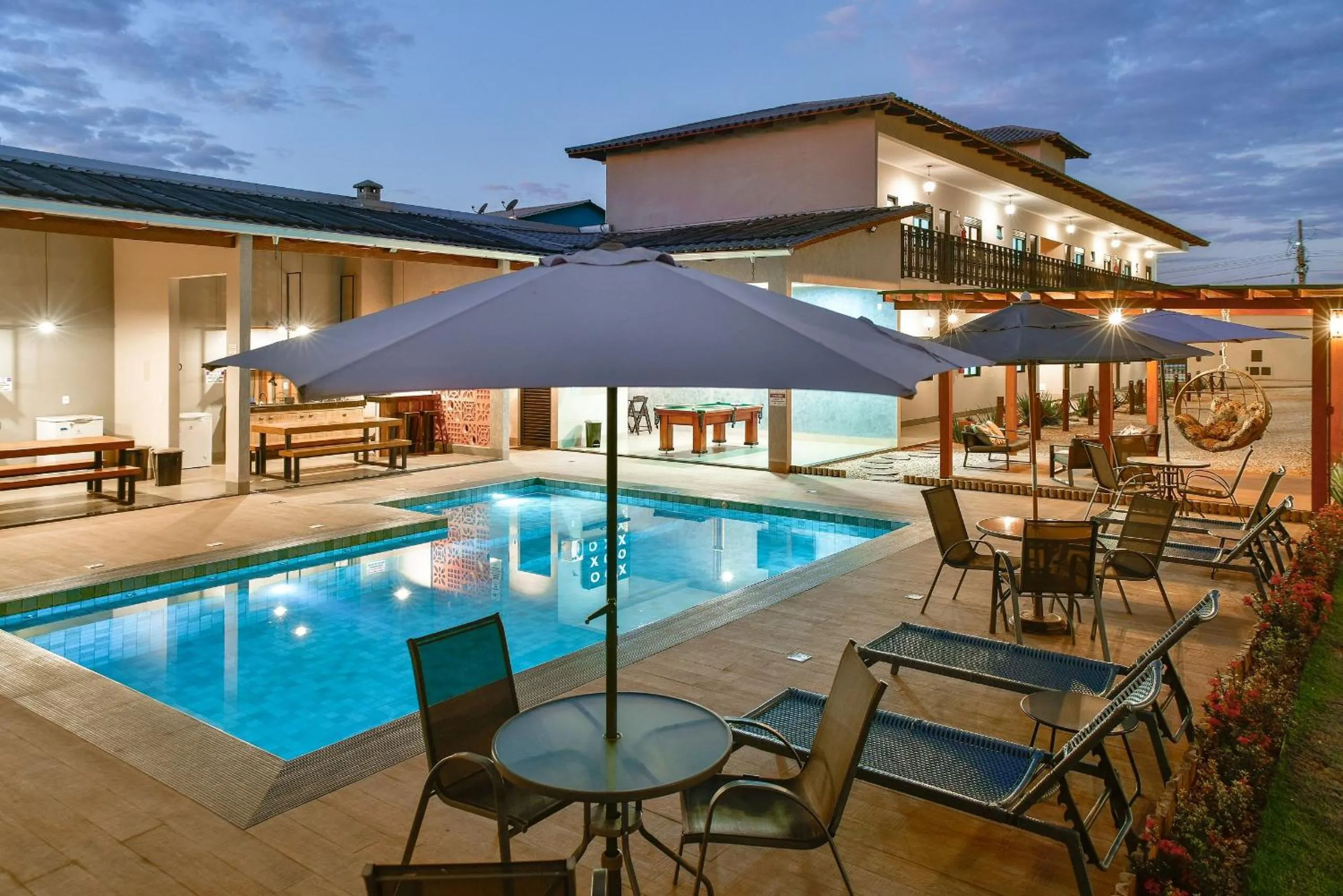 Flat Charme do Cerrado - Até 4 pessoas/Cozinha/Ar Cond./Piscina
