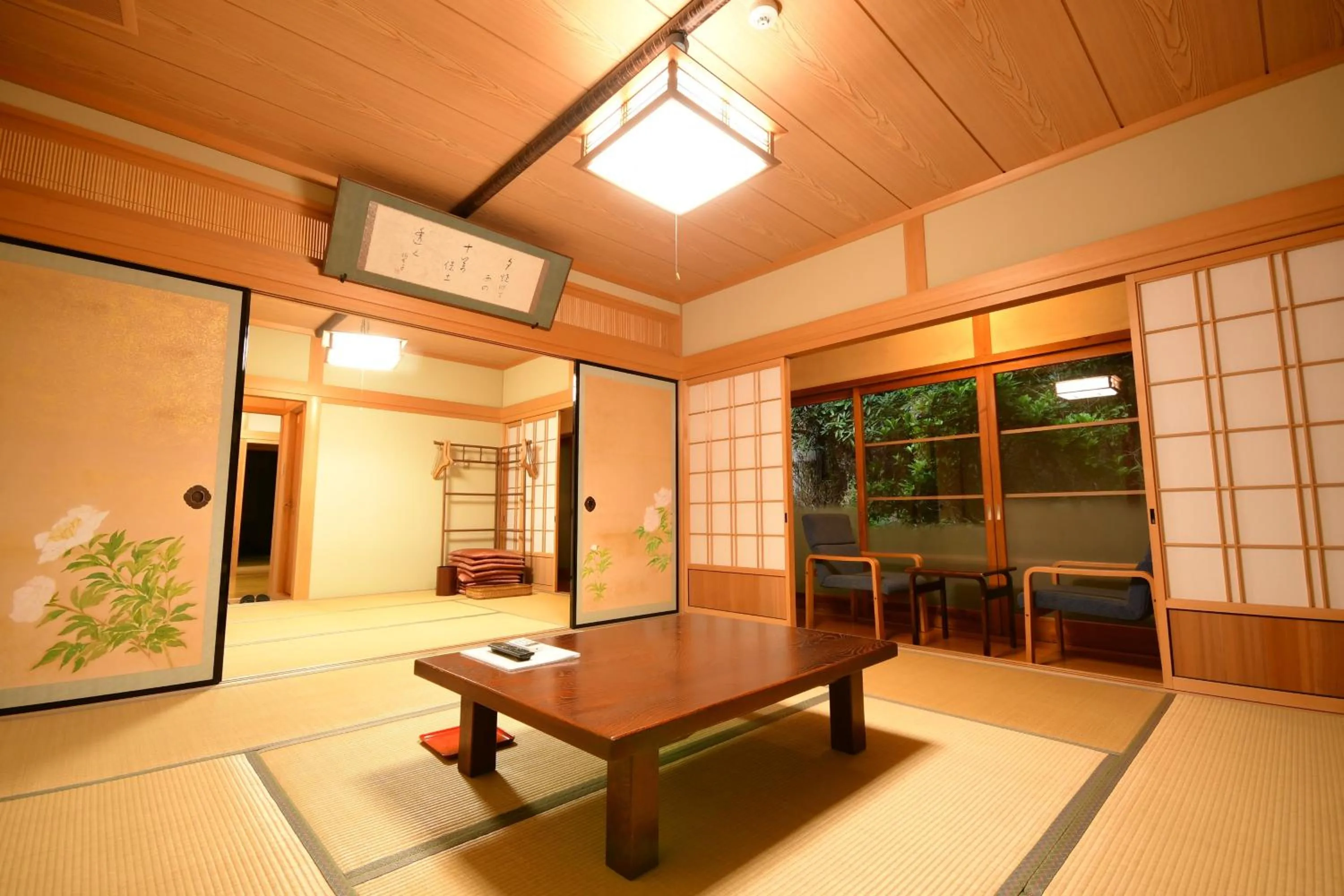 Photo of the whole room in Koyasan Shukubo Fugenin