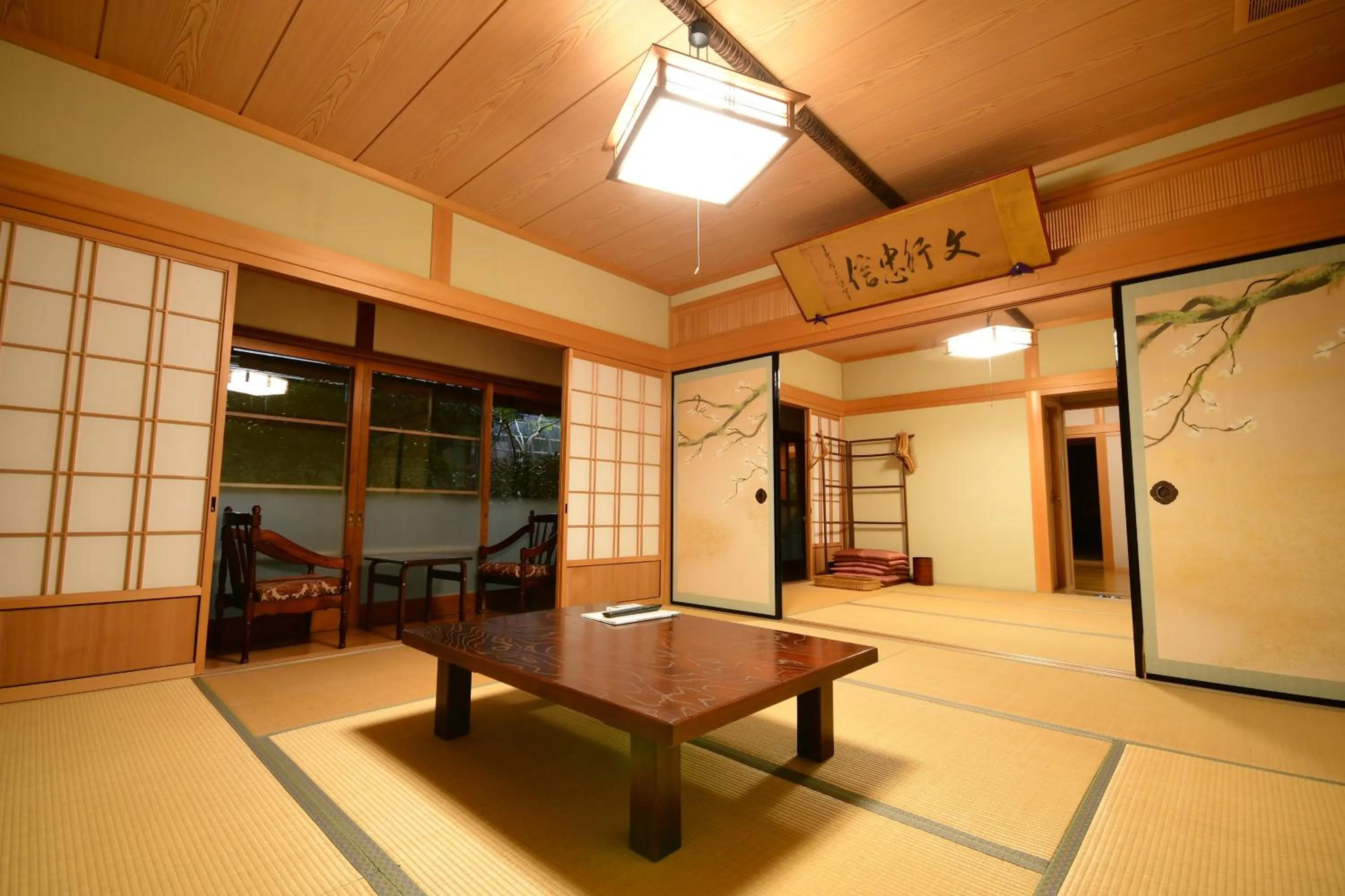 Photo of the whole room in Koyasan Shukubo Fugenin