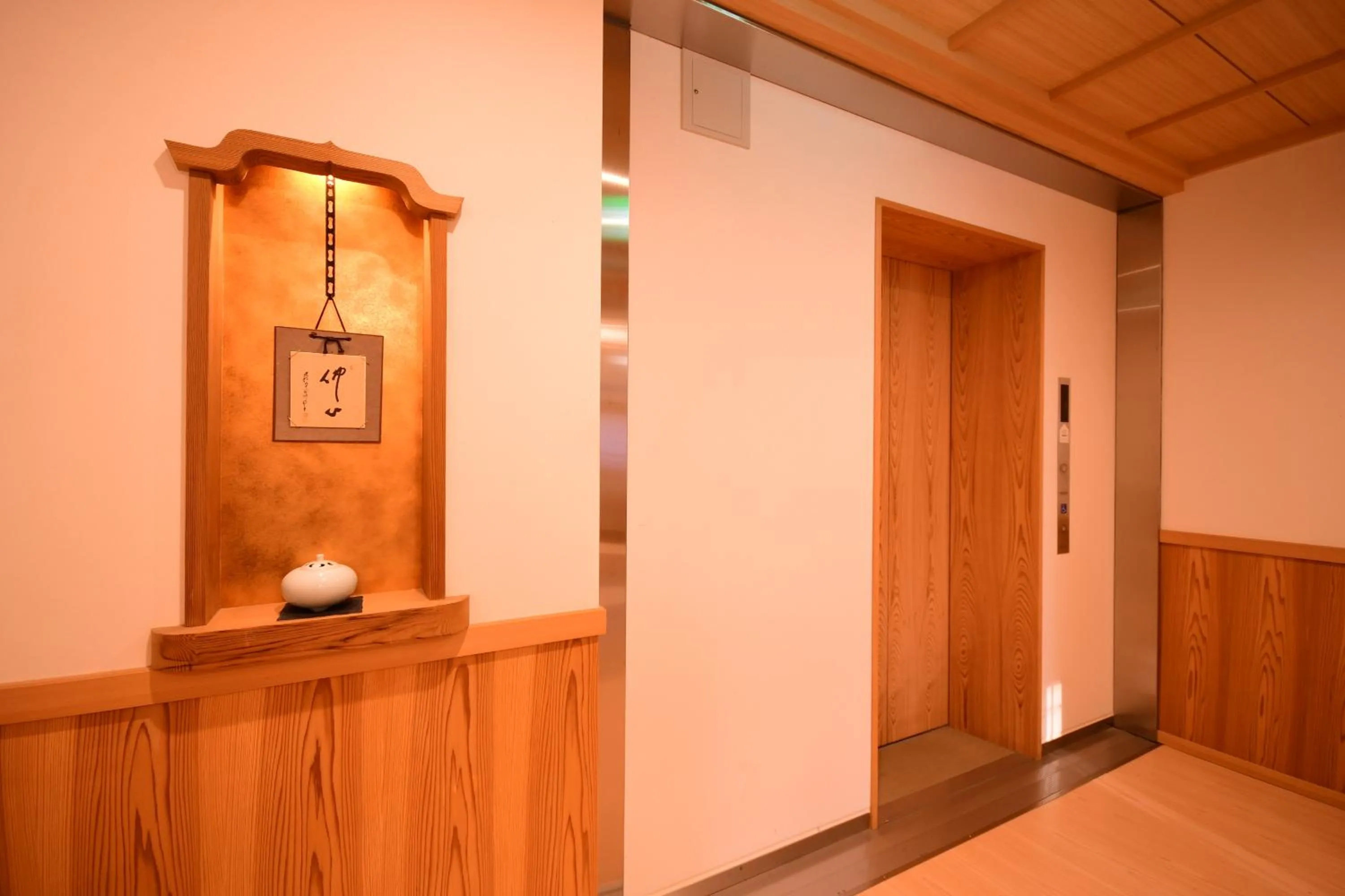 elevator in Koyasan Shukubo Fugenin