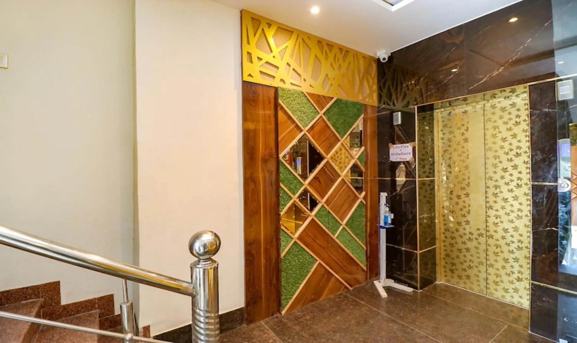 Lobby or reception in Hotel California Heights