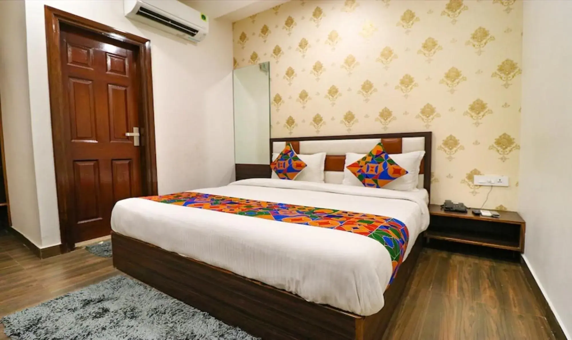 Bed in Hotel California Heights Bed in Hotel California Heights