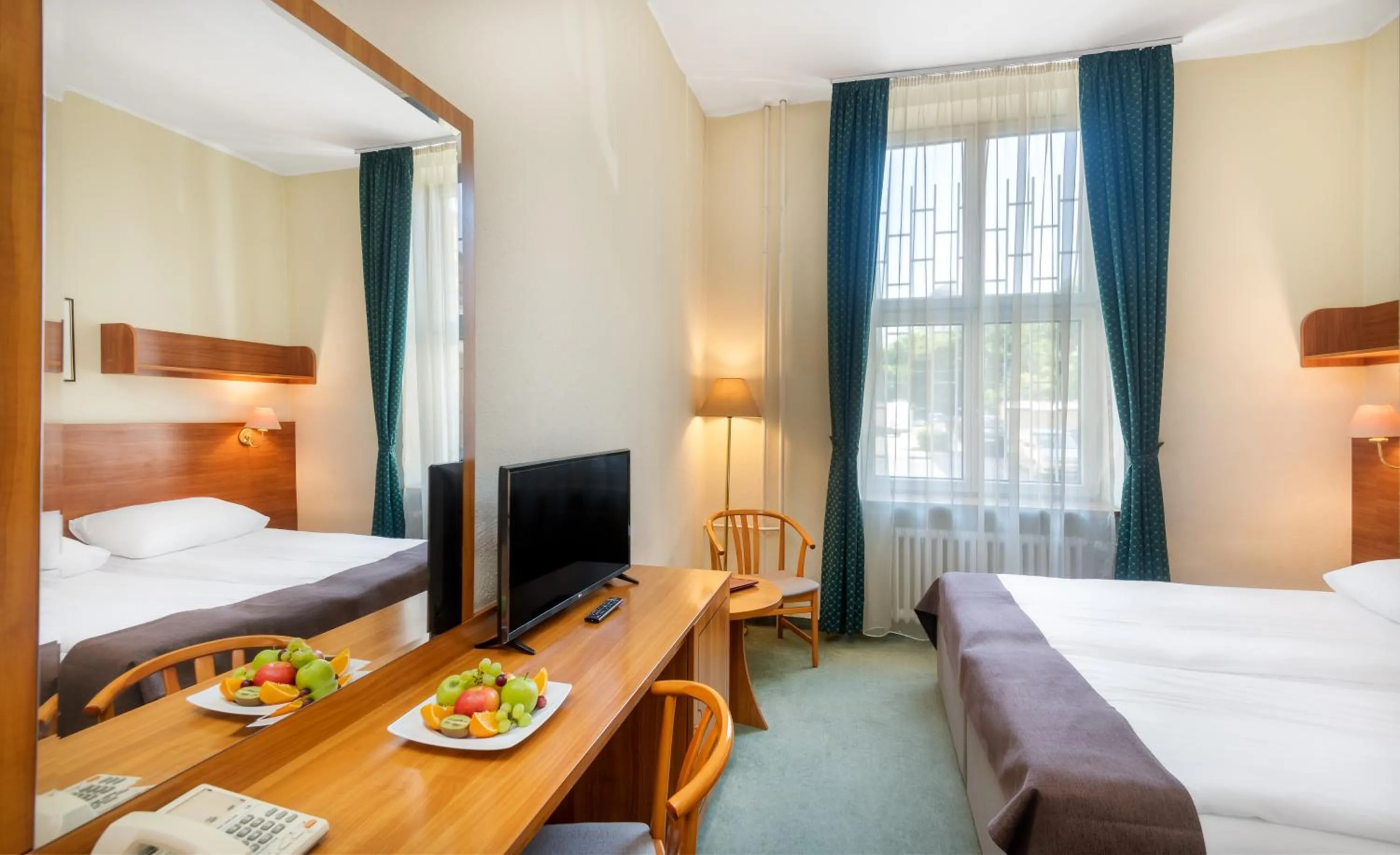 TV and multimedia, Bed in Hotel Millennium