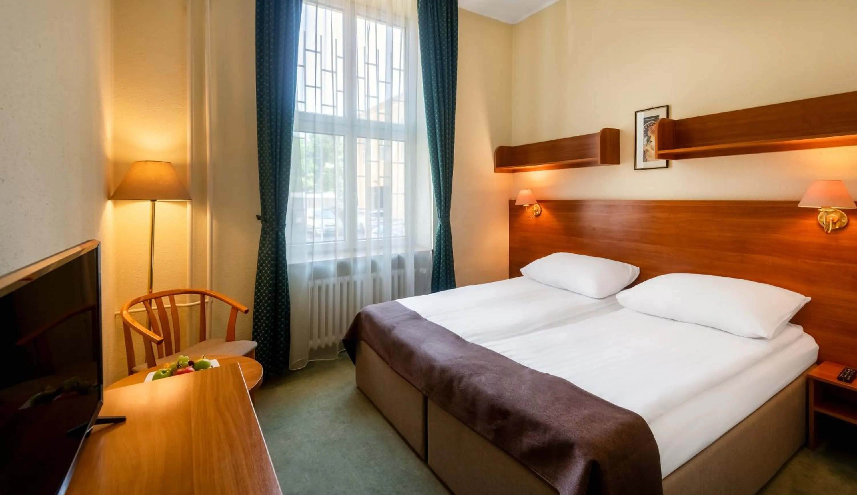 Photo of the whole room, Bed in Hotel Millennium