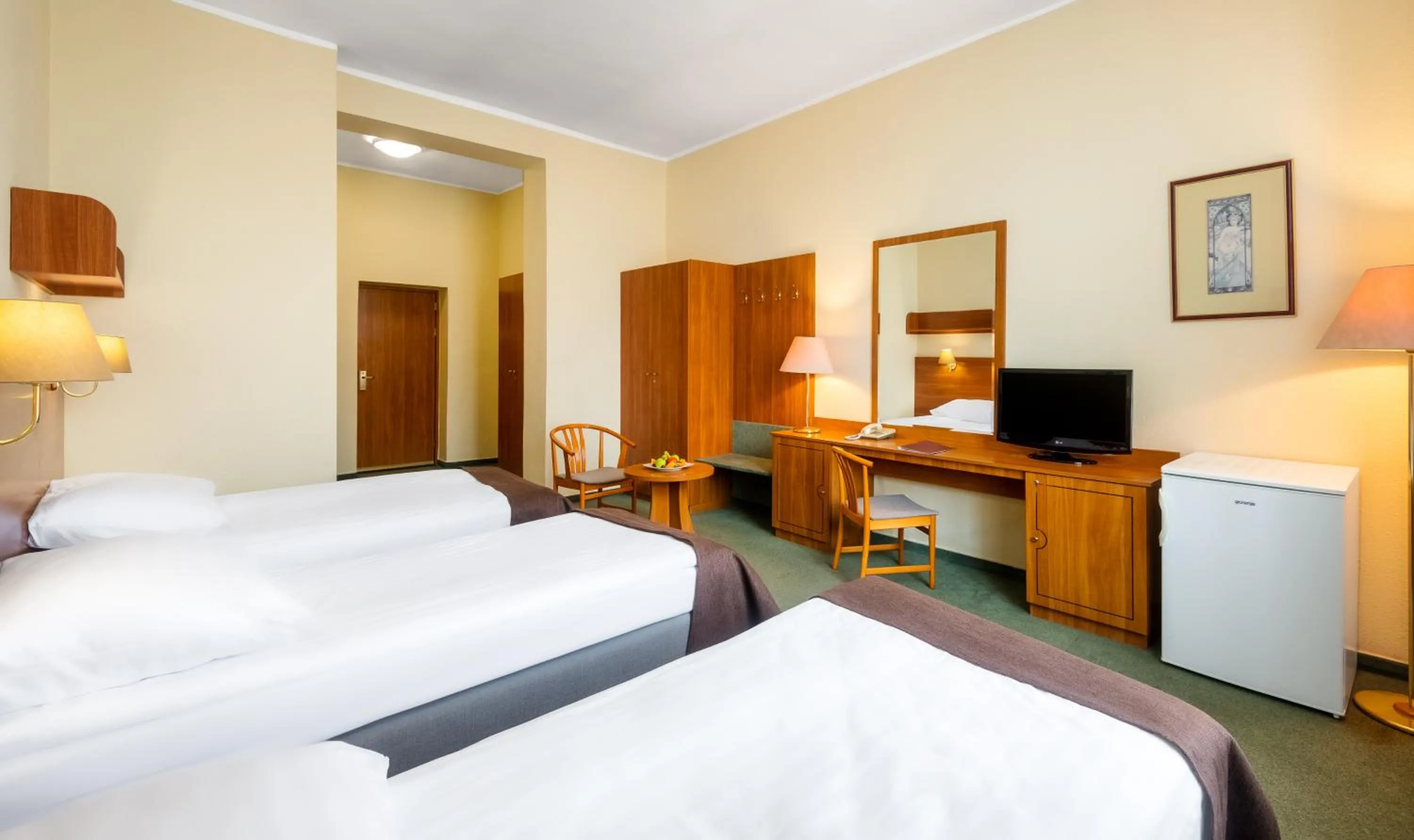 Photo of the whole room, Bed in Hotel Millennium